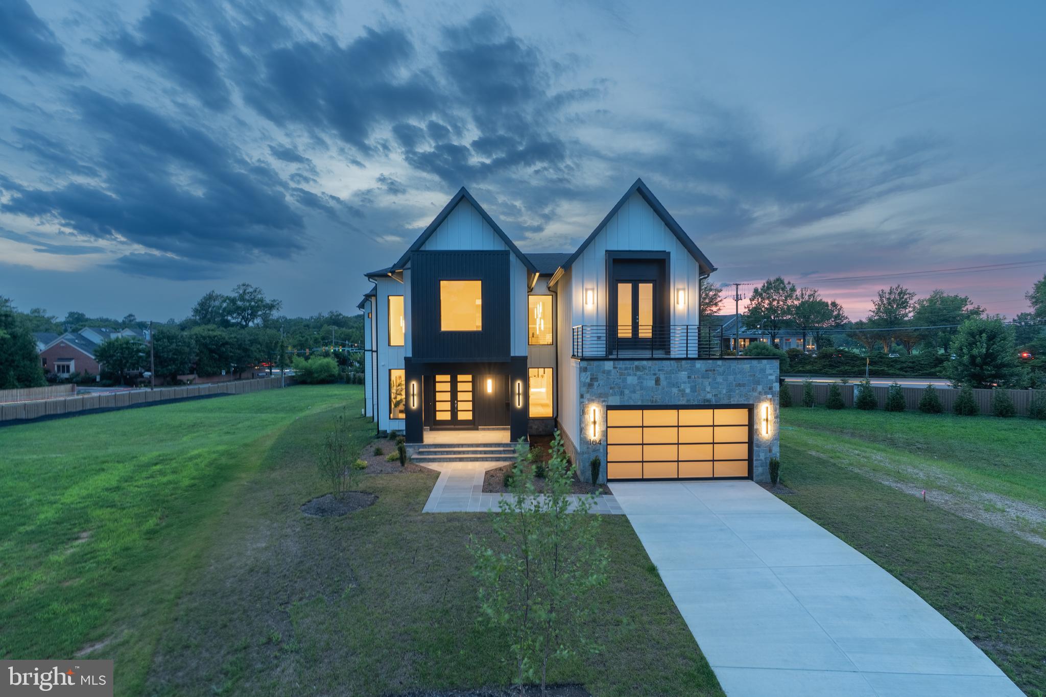 WESTBRIAR COUNTRY CLUB MANOR - Residential