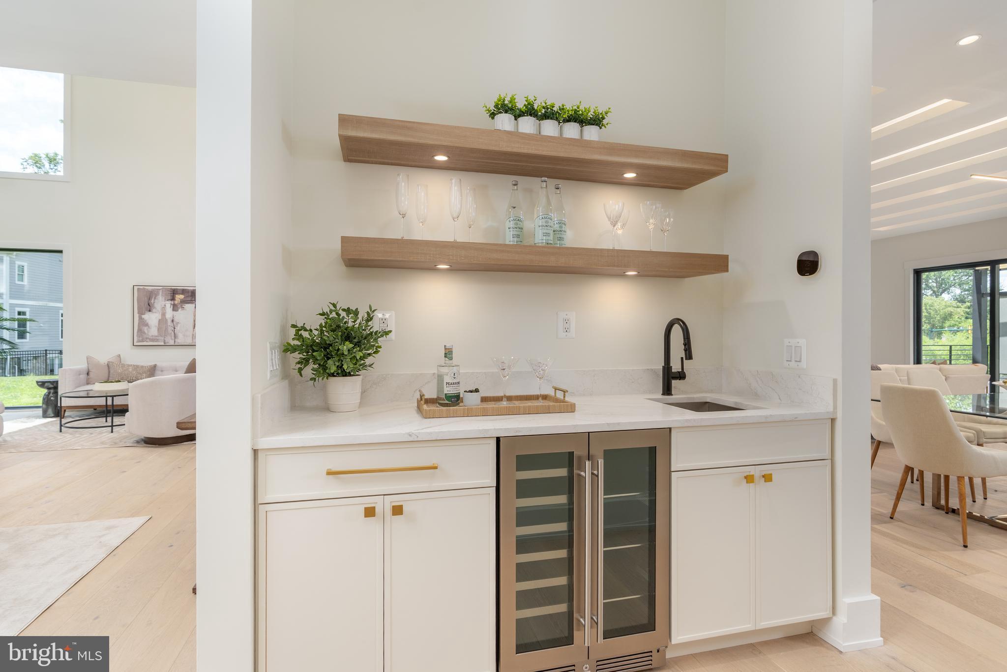 WESTBRIAR COUNTRY CLUB MANOR - Residential