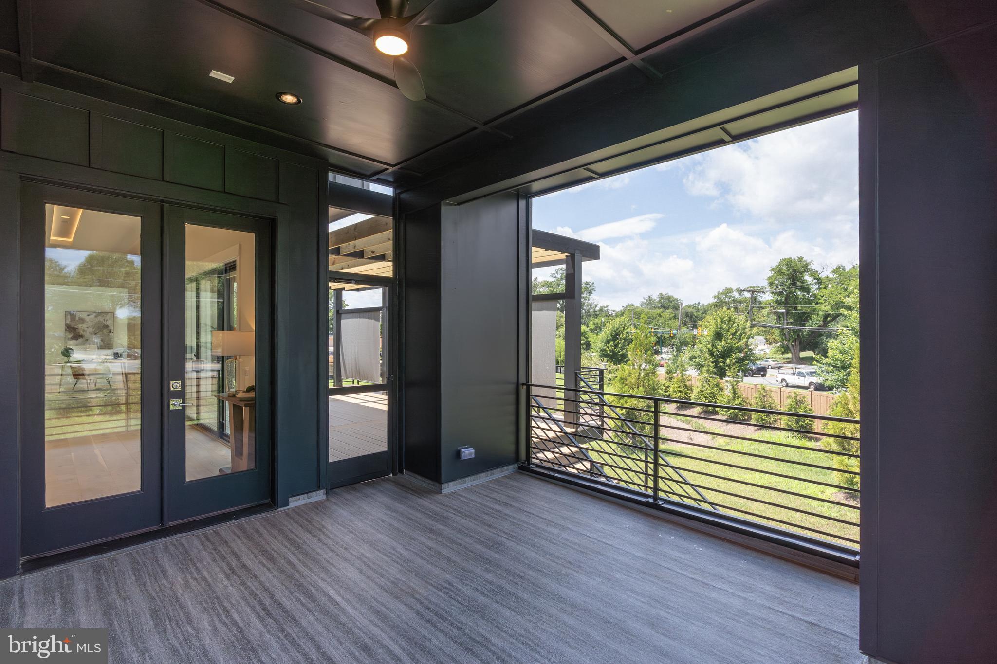 WESTBRIAR COUNTRY CLUB MANOR - Residential