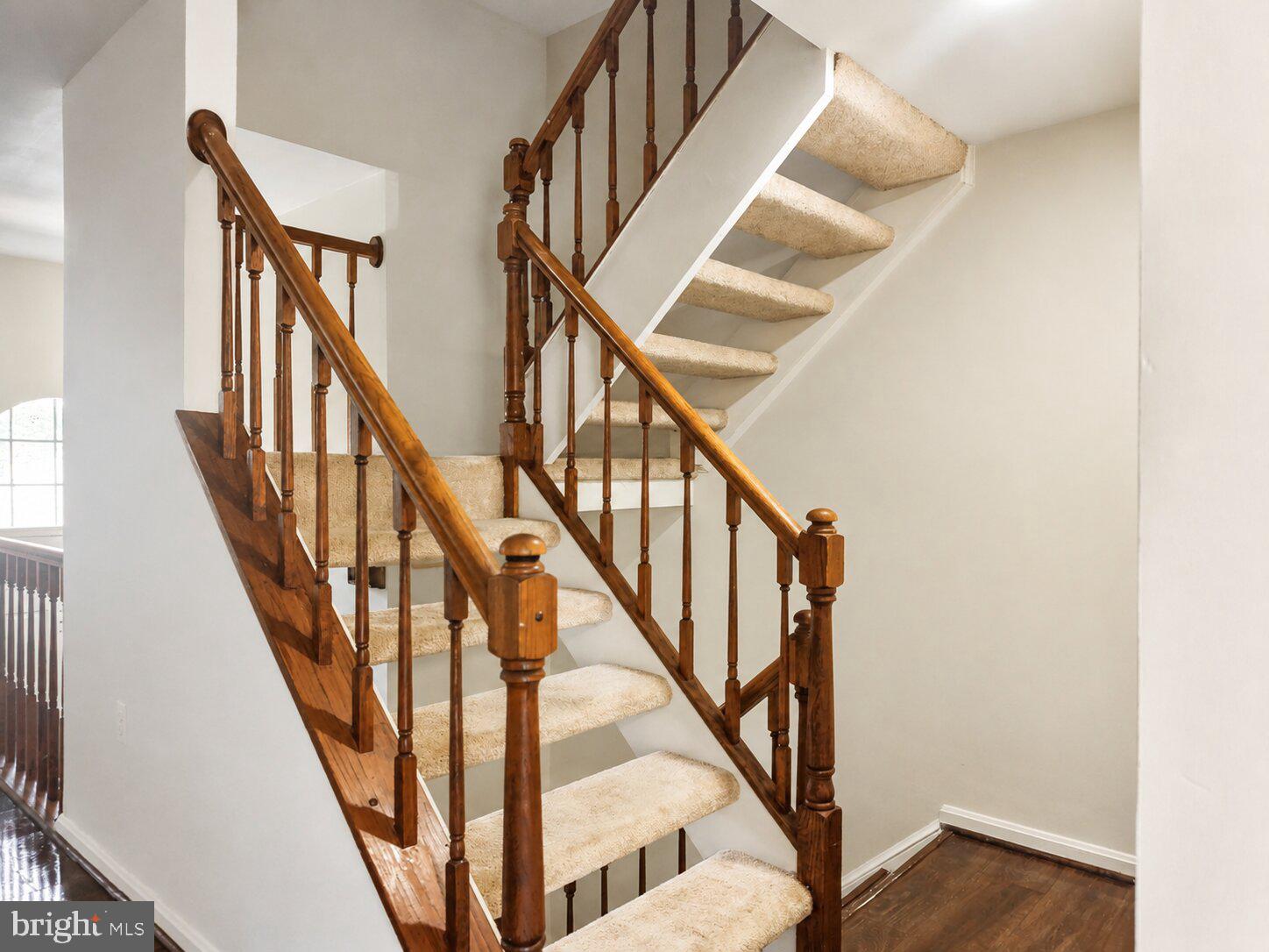 2723 MANORHAVEN COURT