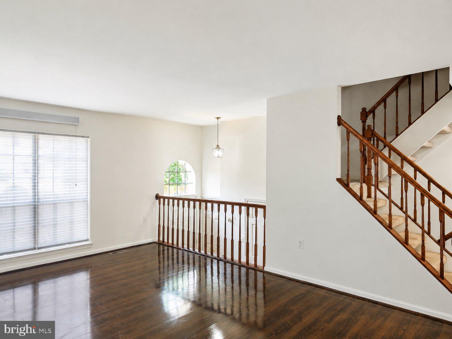 2723 MANORHAVEN COURT