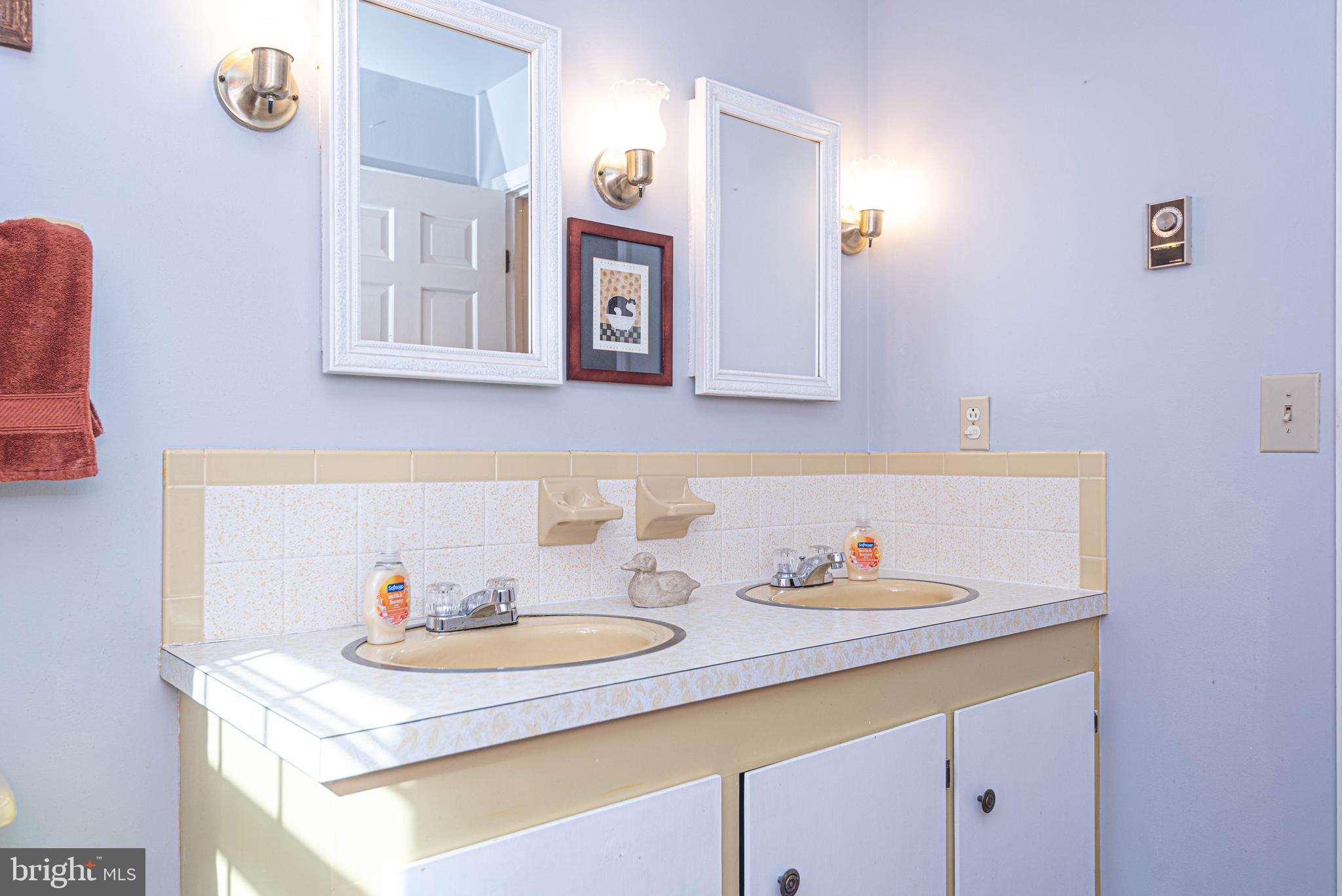 PARKHURST MANOR - Residential