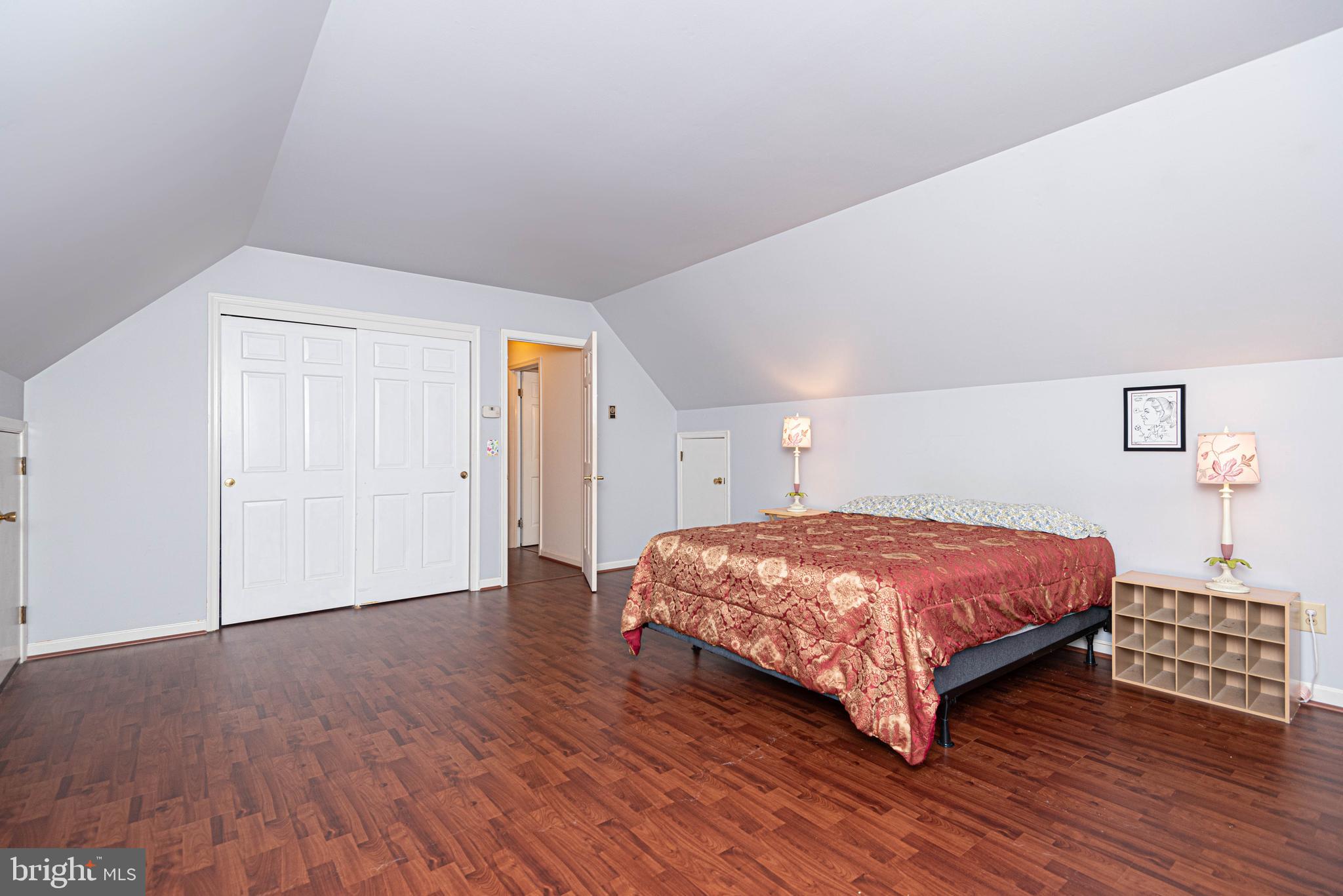 PARKHURST MANOR - Residential