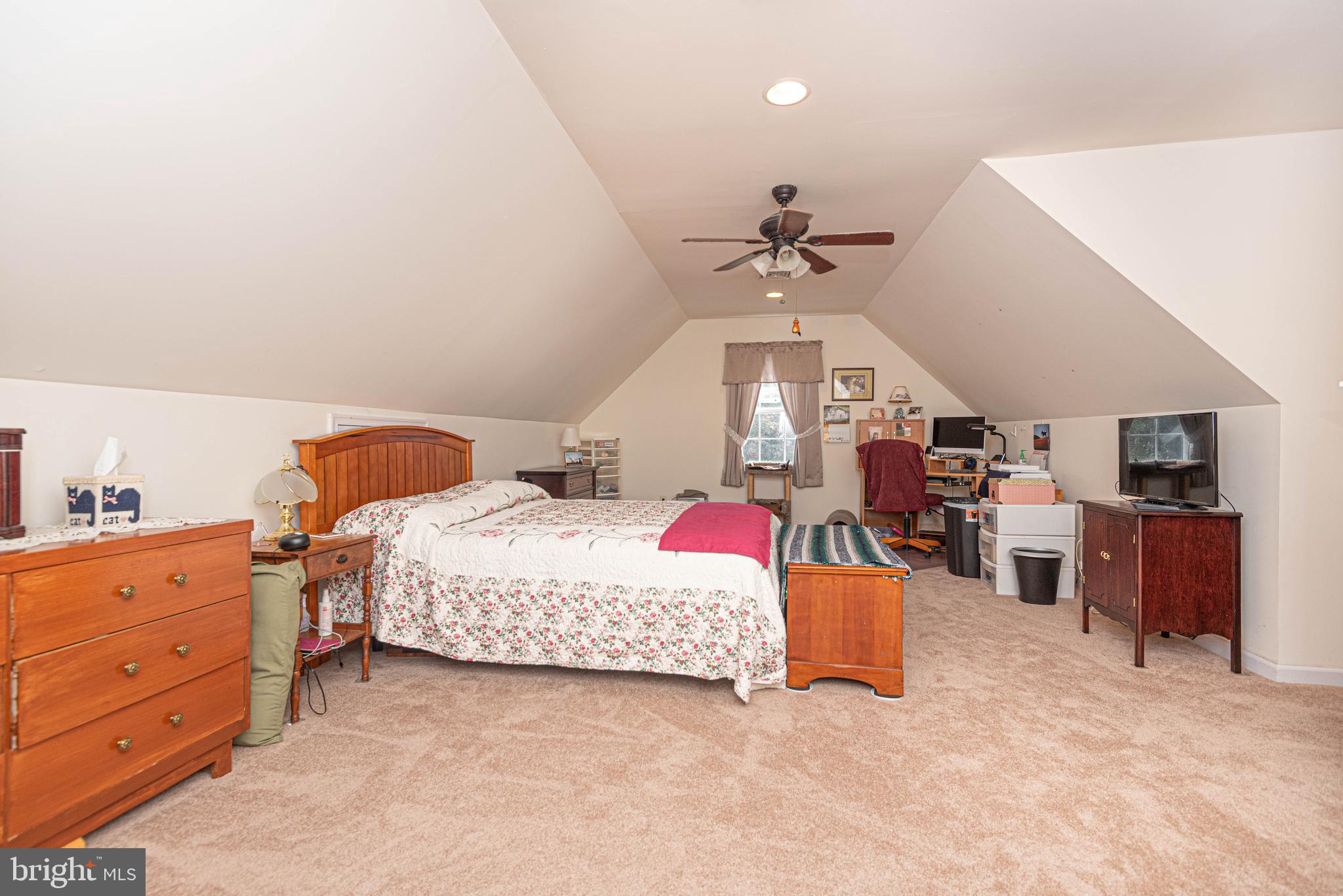 PARKHURST MANOR - Residential