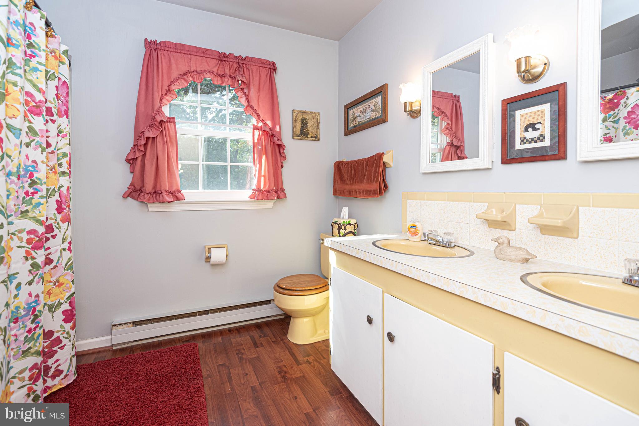 PARKHURST MANOR - Residential