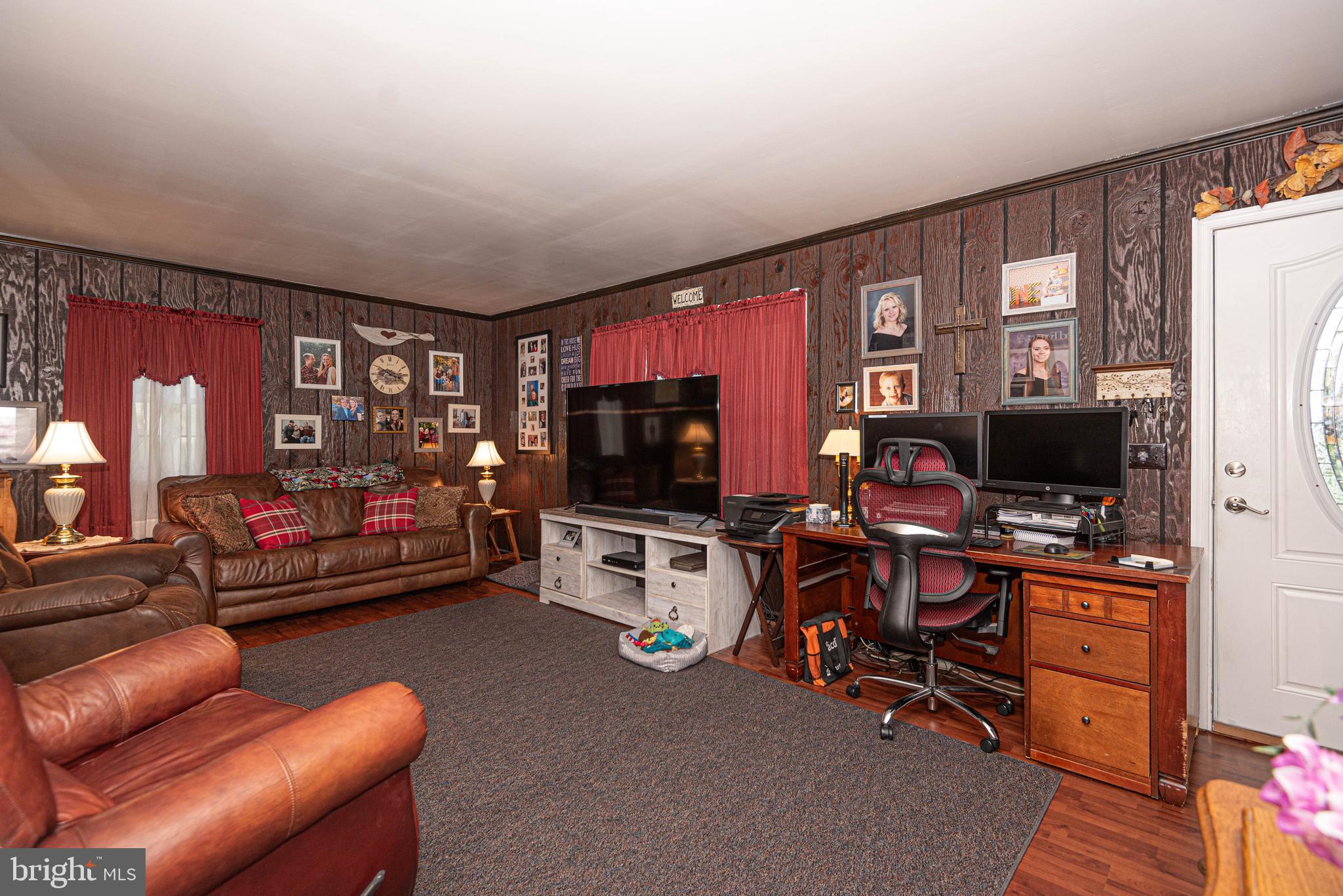 PARKHURST MANOR - Residential