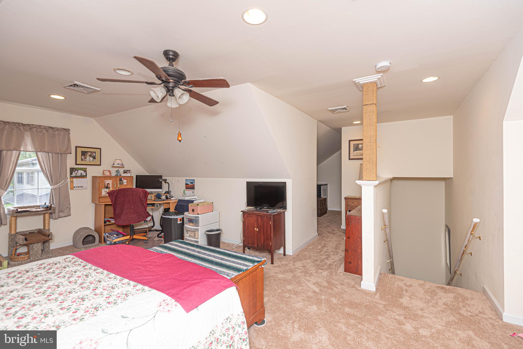 PARKHURST MANOR - Residential