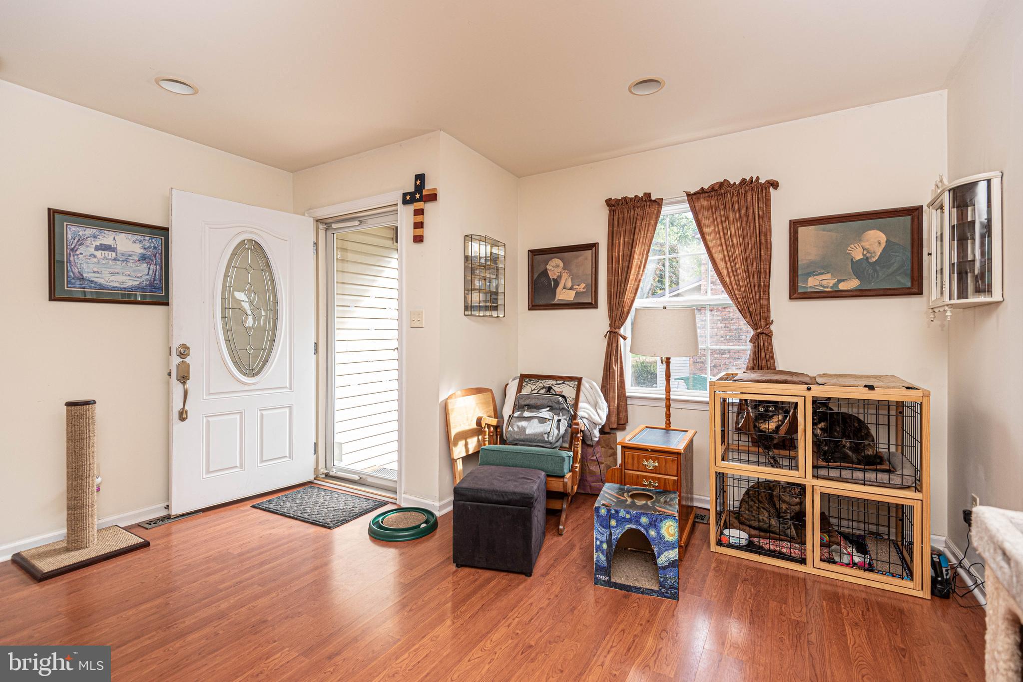 PARKHURST MANOR - Residential