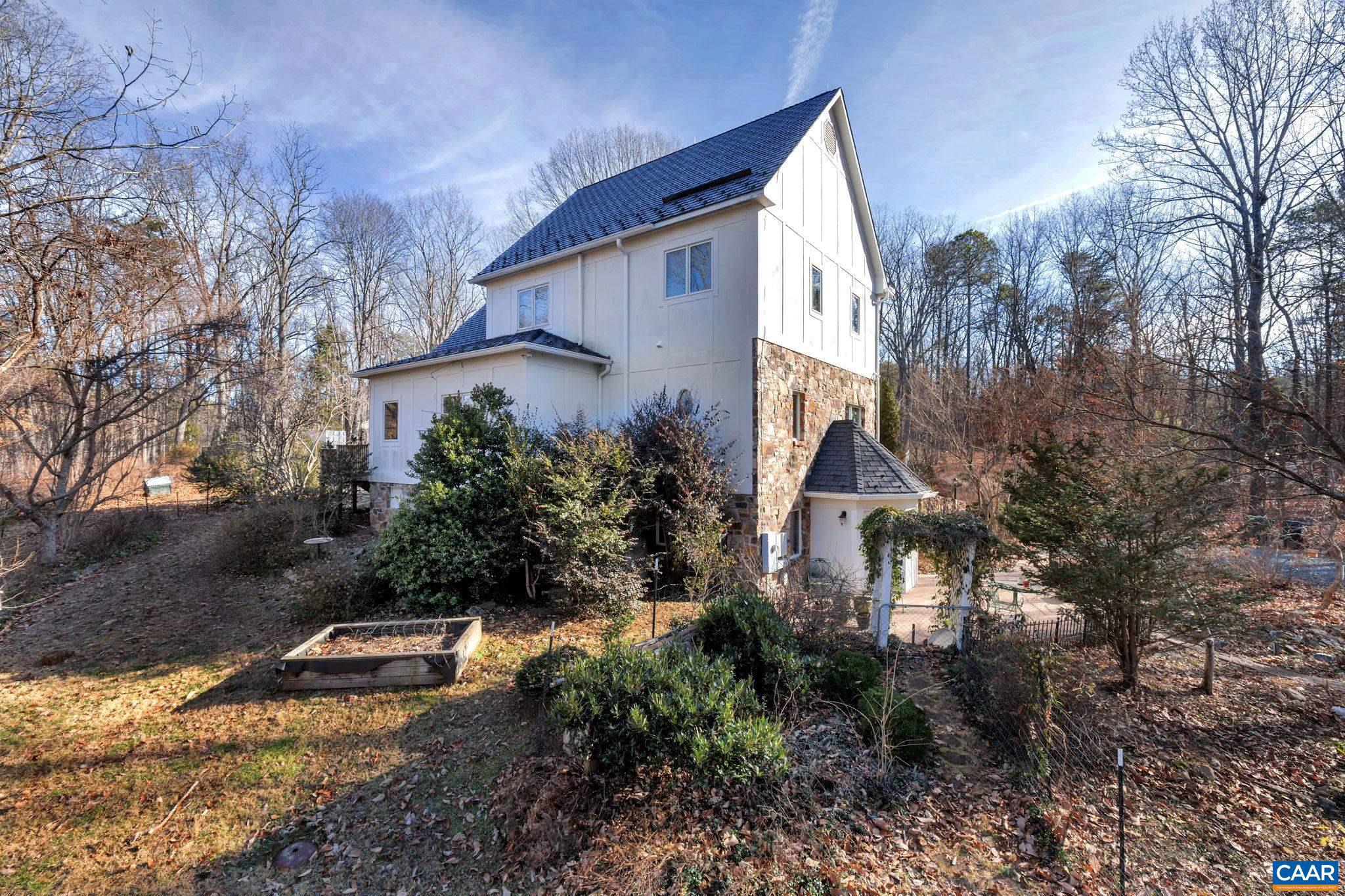 SADDLEWOOD FARMS - Residential