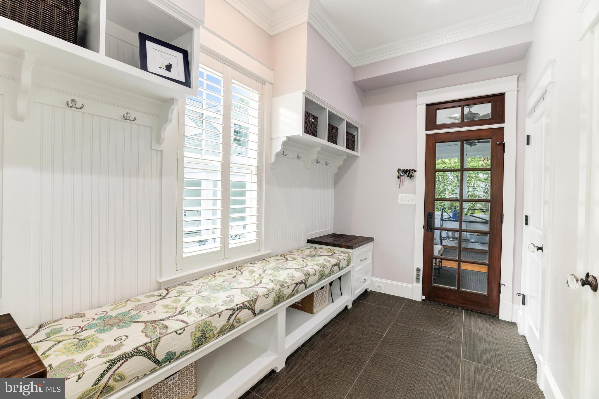 WILLIAMSBURG VILLAGE - Residential