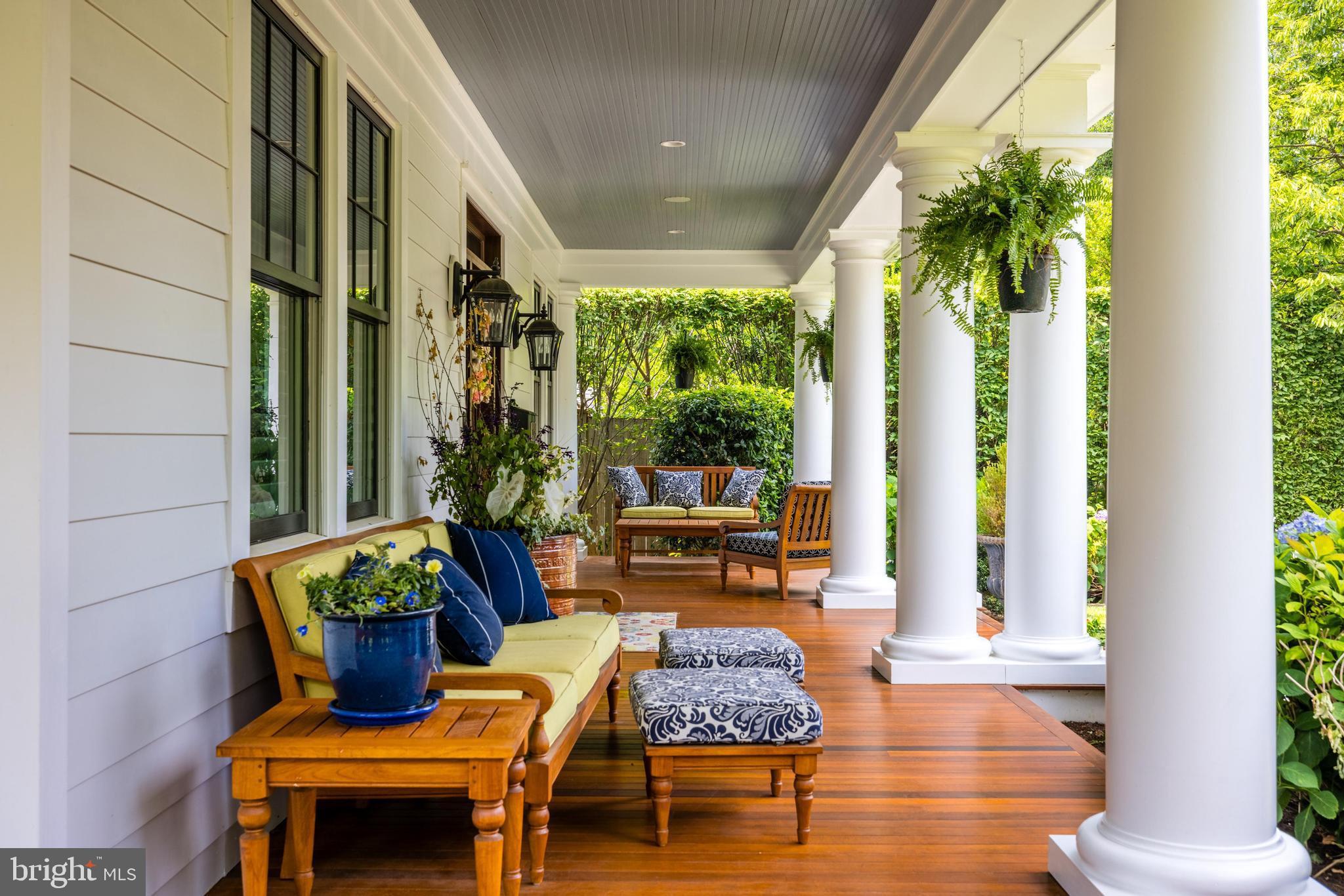 WILLIAMSBURG VILLAGE - Residential