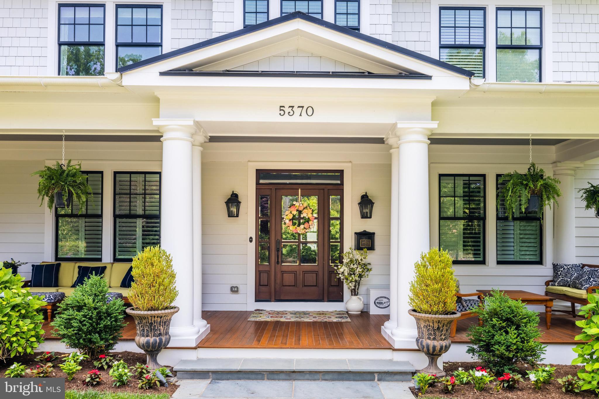 WILLIAMSBURG VILLAGE - Residential