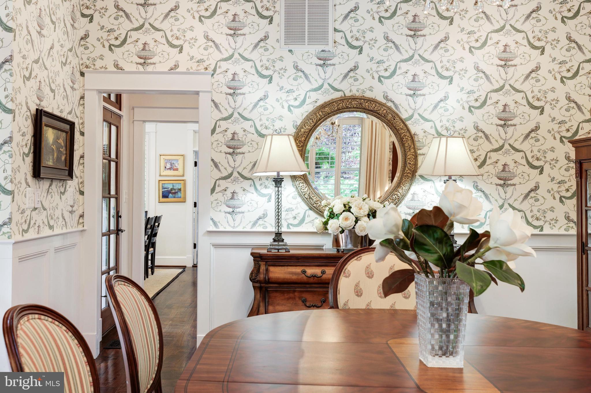 WILLIAMSBURG VILLAGE - Residential