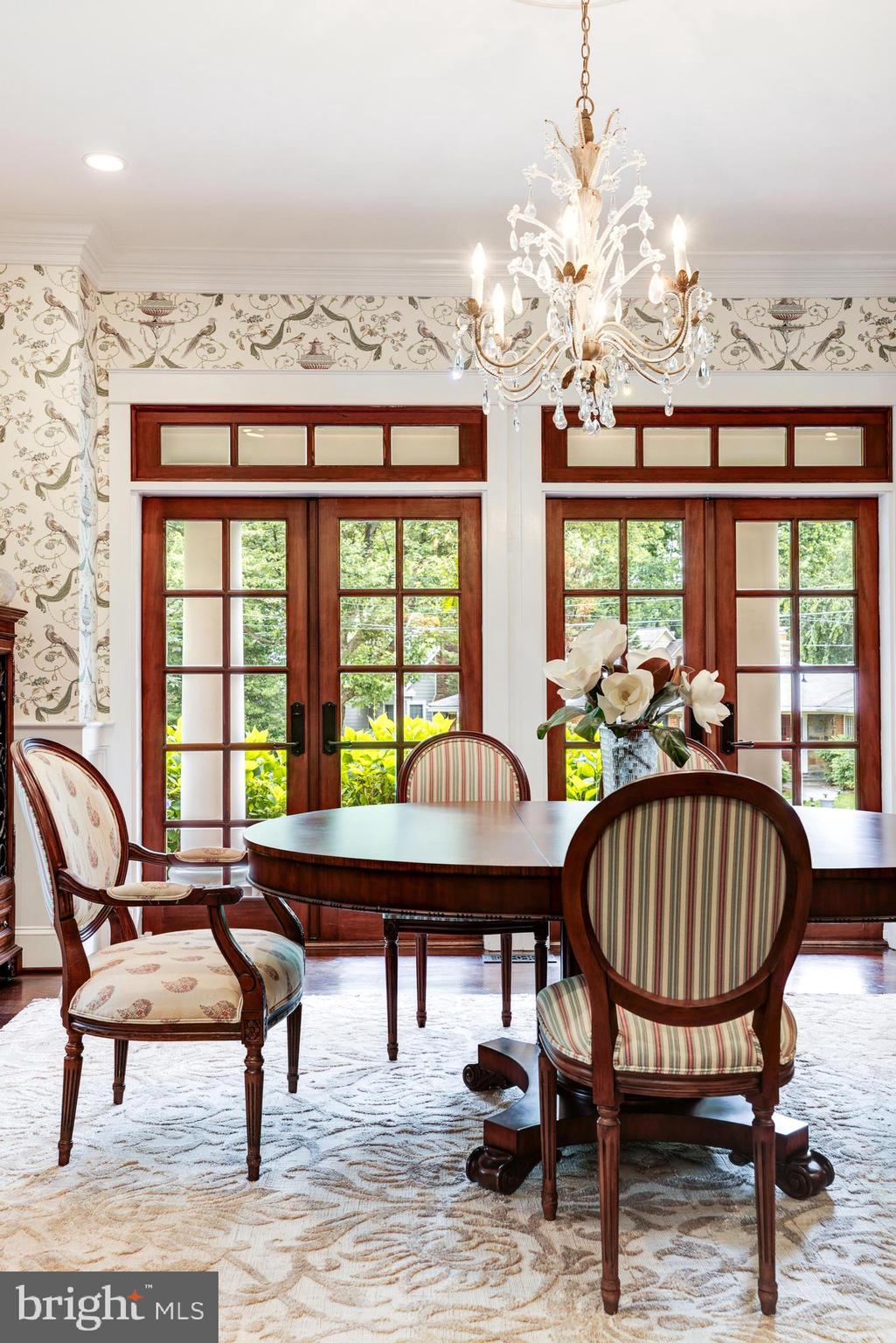 WILLIAMSBURG VILLAGE - Residential