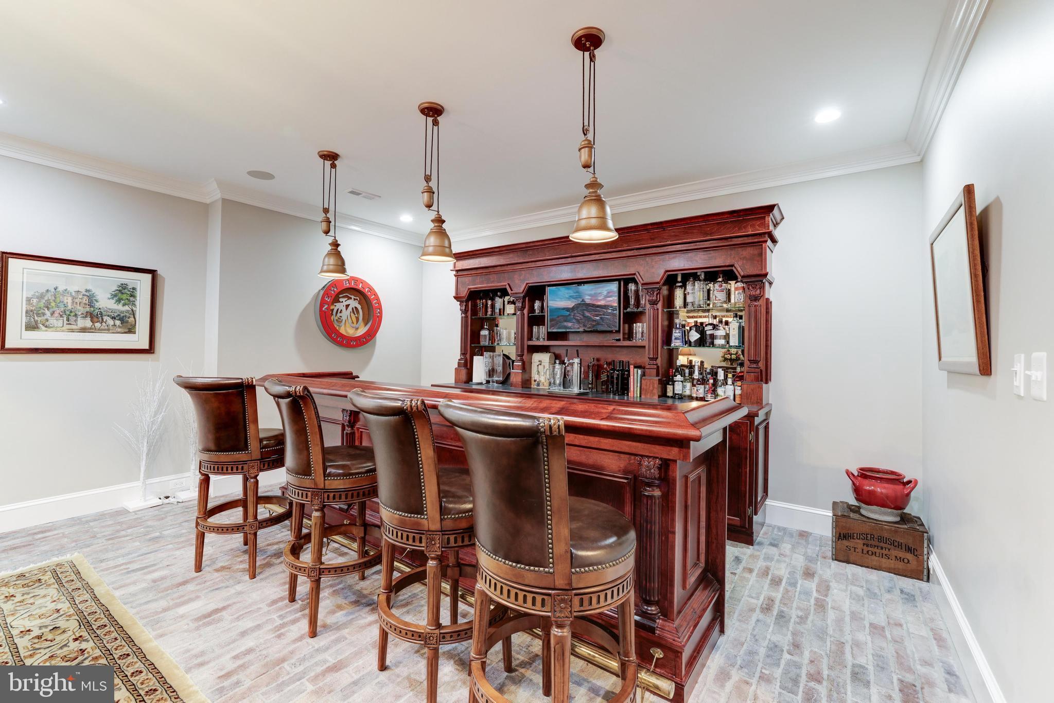 WILLIAMSBURG VILLAGE - Residential