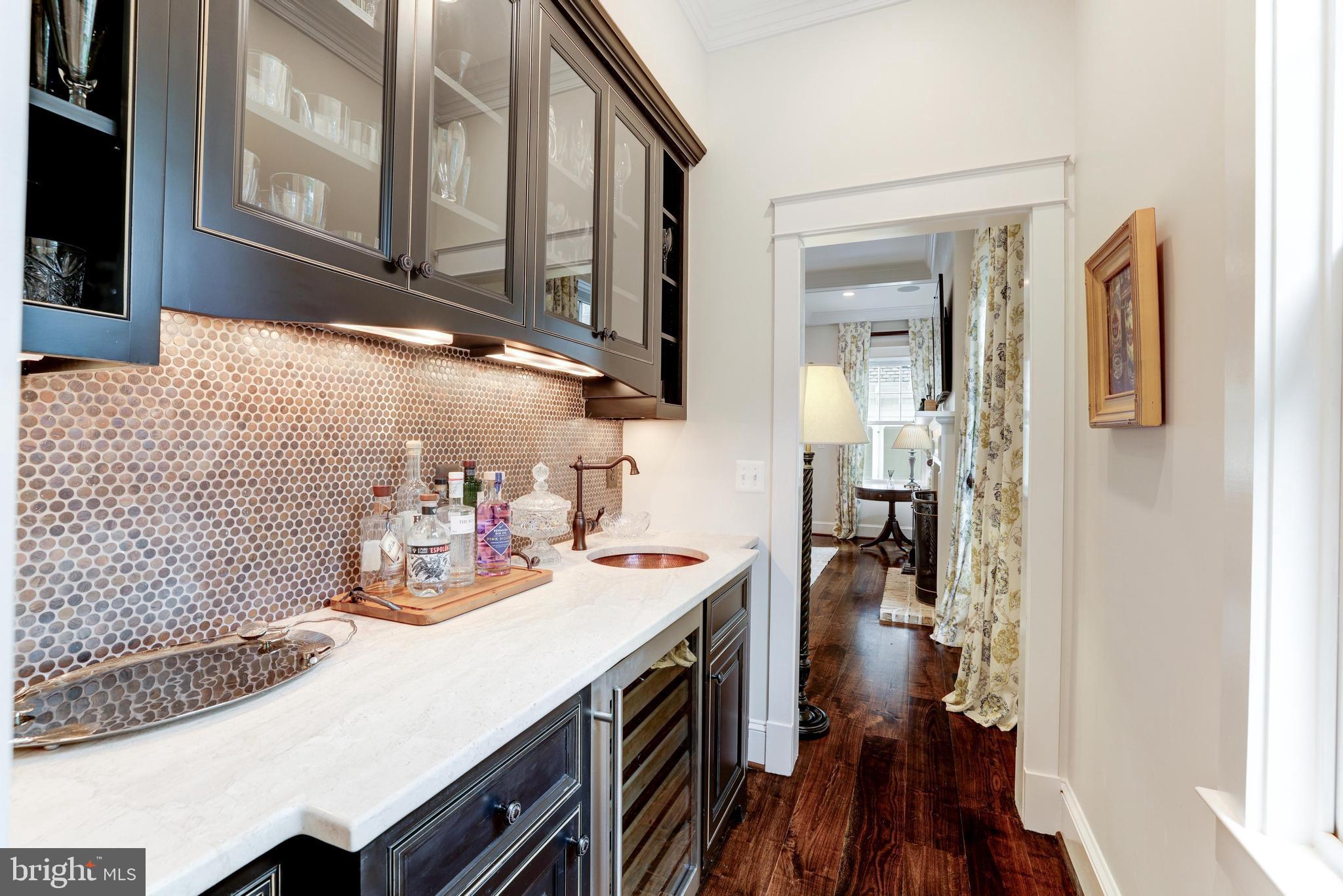 WILLIAMSBURG VILLAGE - Residential