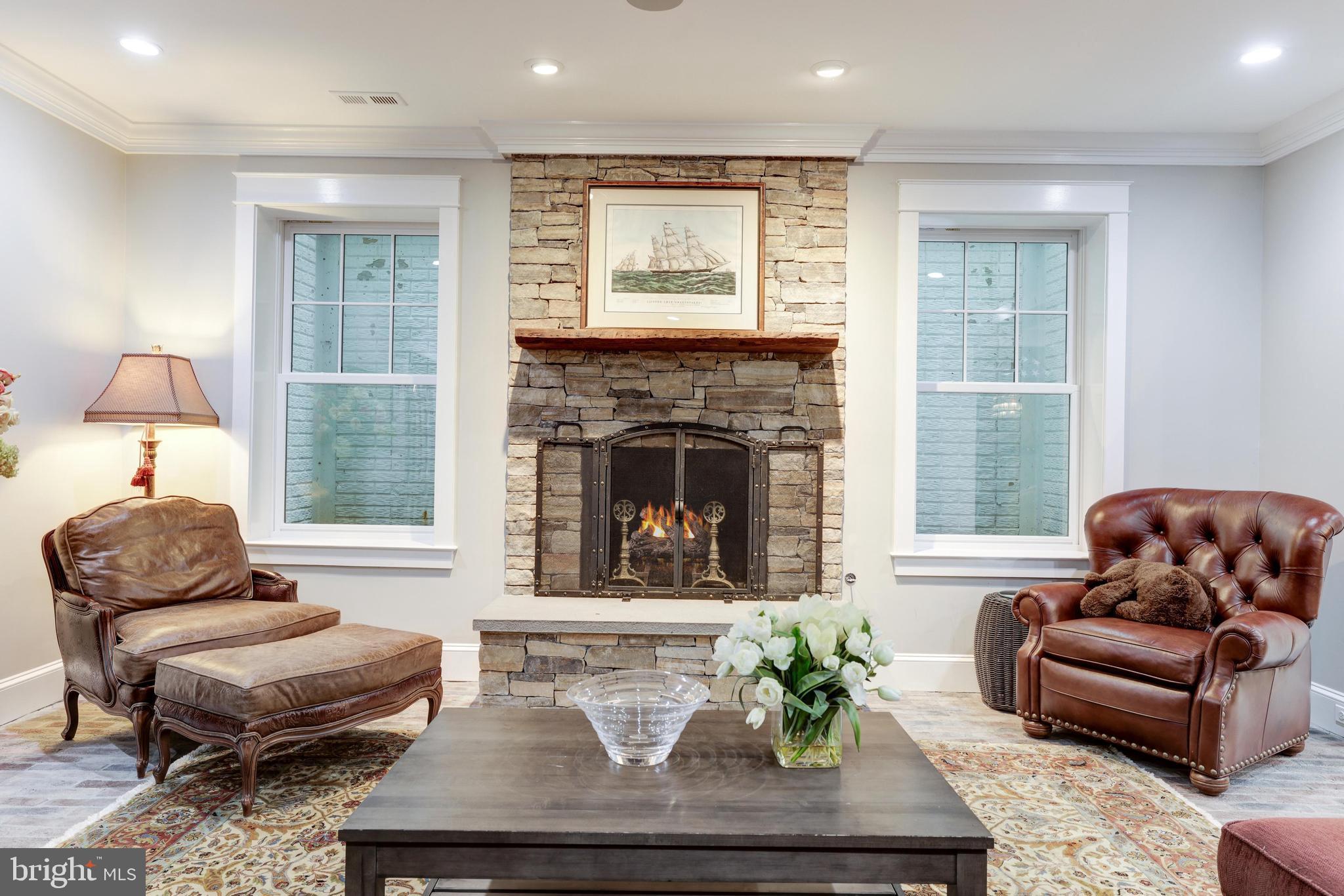 WILLIAMSBURG VILLAGE - Residential