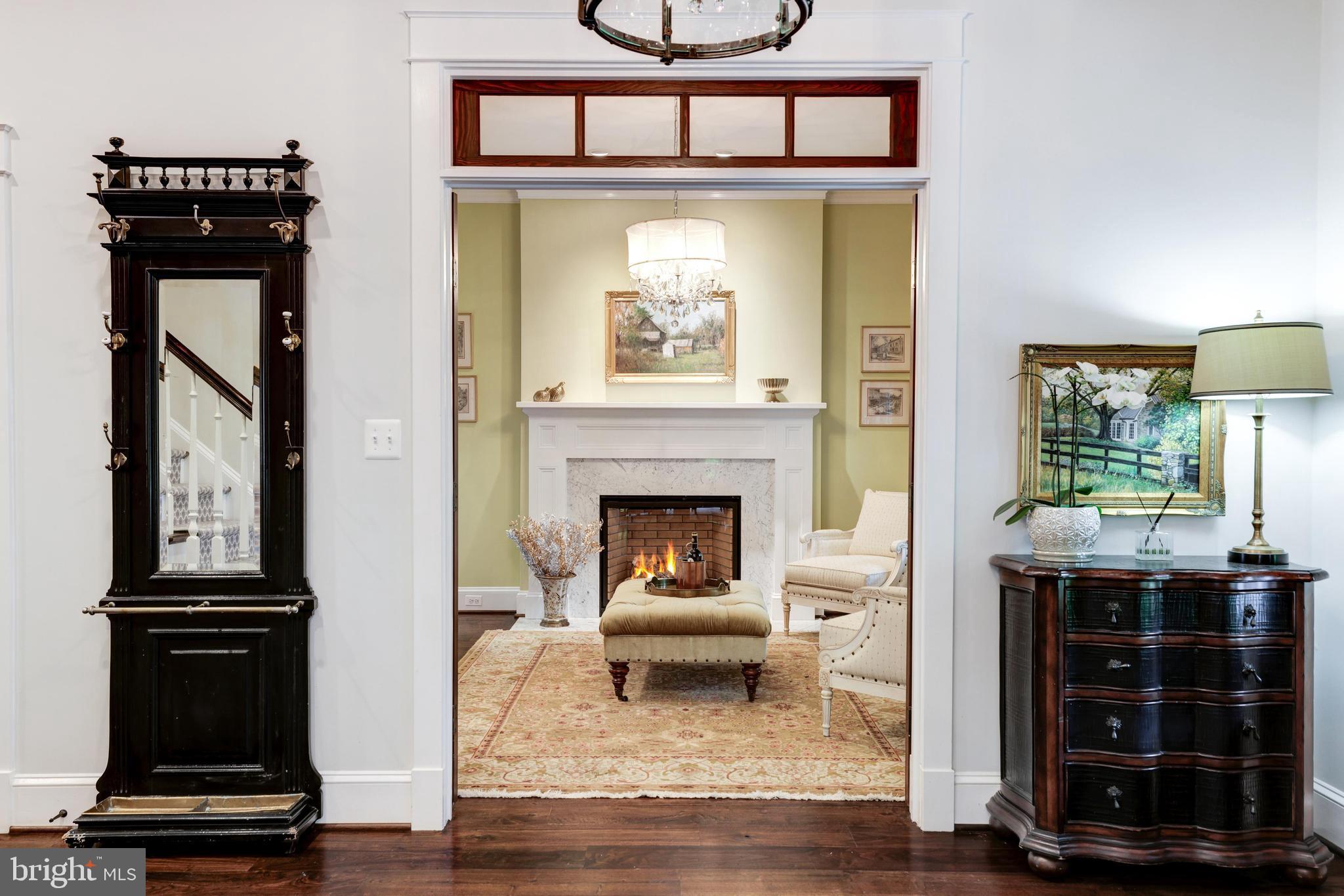 WILLIAMSBURG VILLAGE - Residential