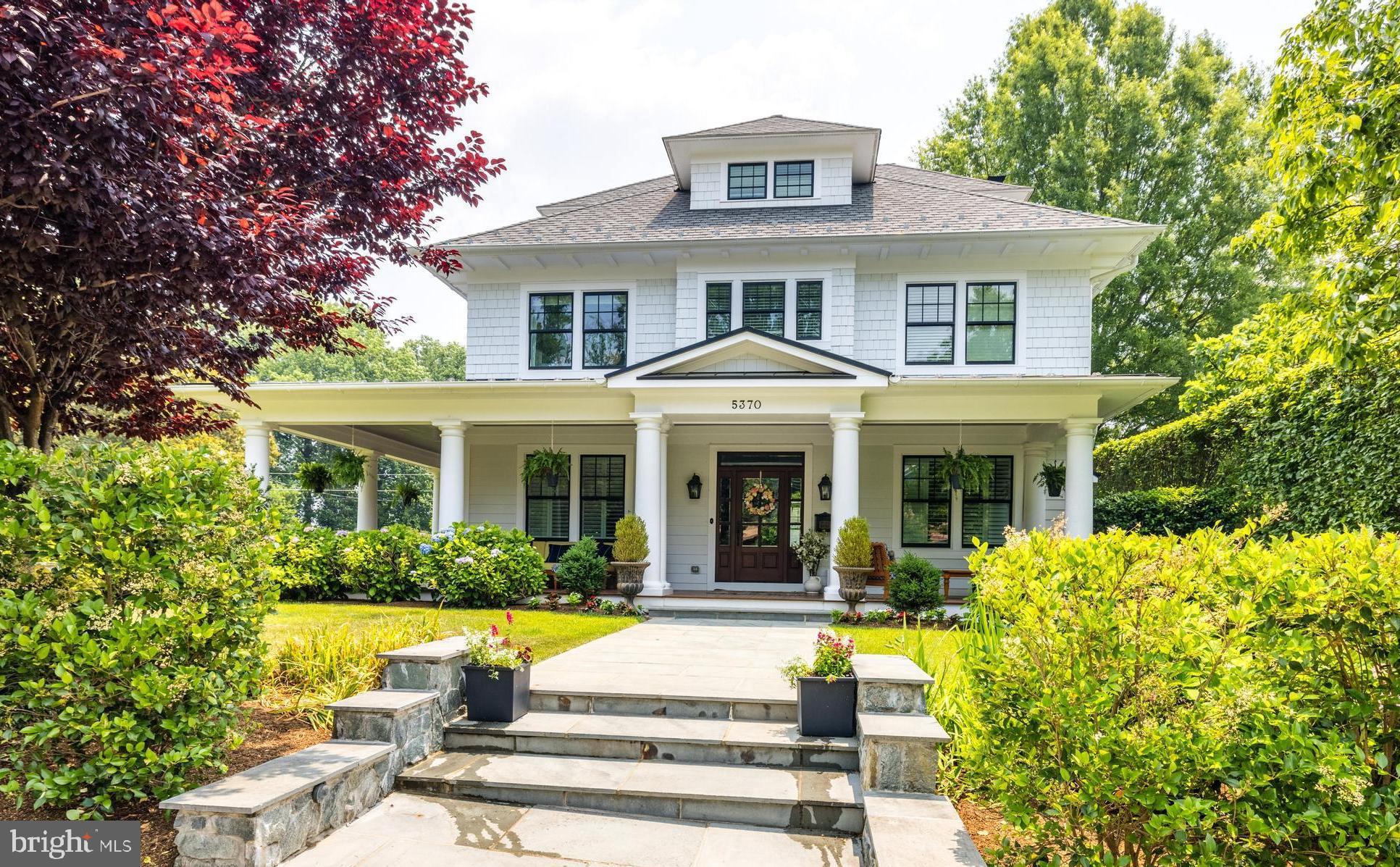 WILLIAMSBURG VILLAGE - Residential