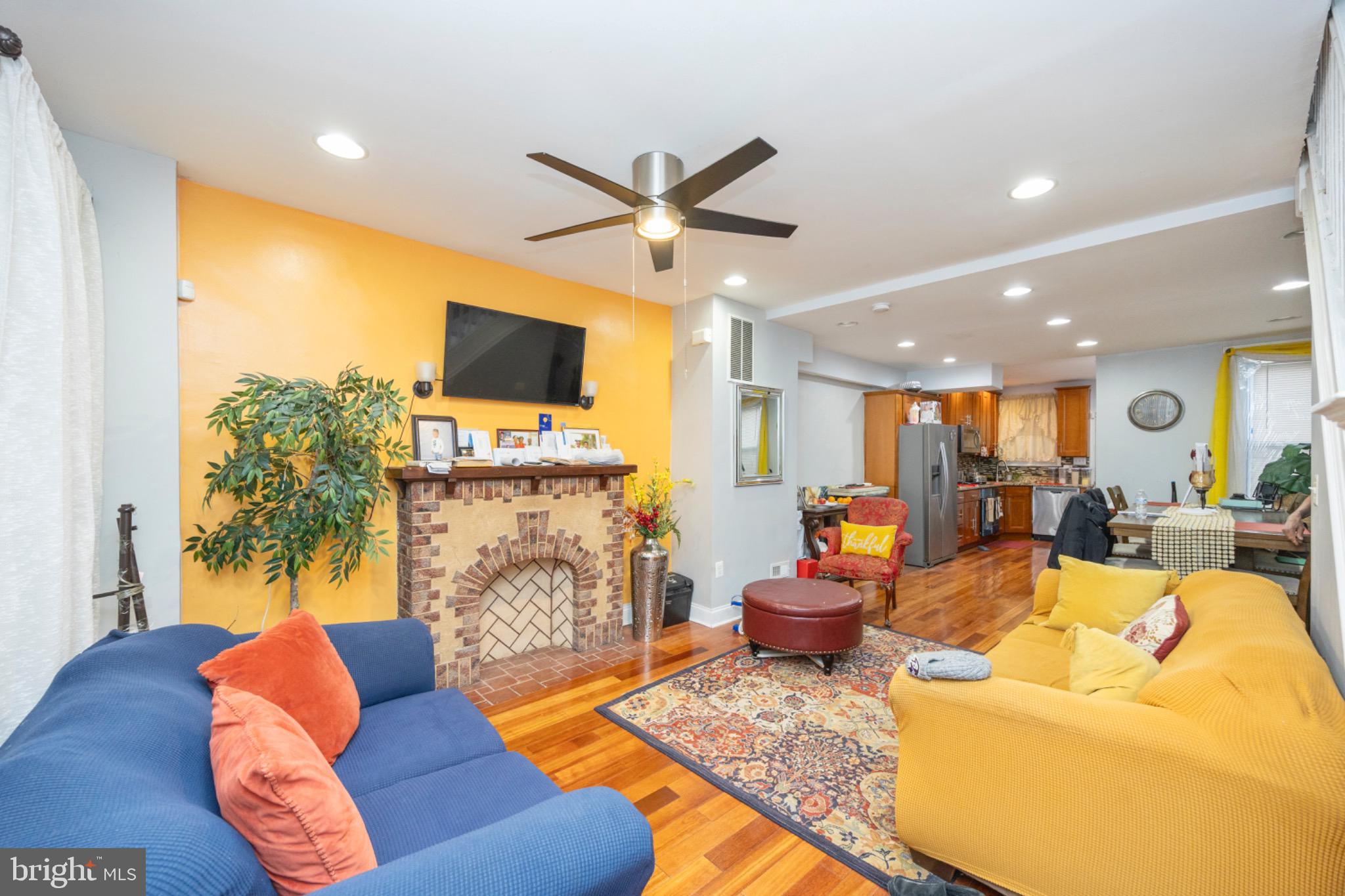 30 N ELLAMONT STREET