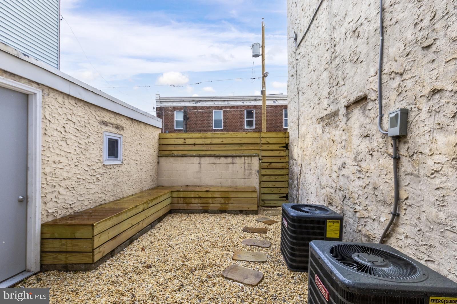 OLDE RICHMOND - Residential Lease