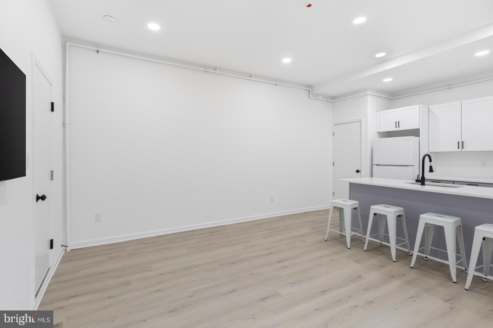 OLDE RICHMOND - Residential Lease