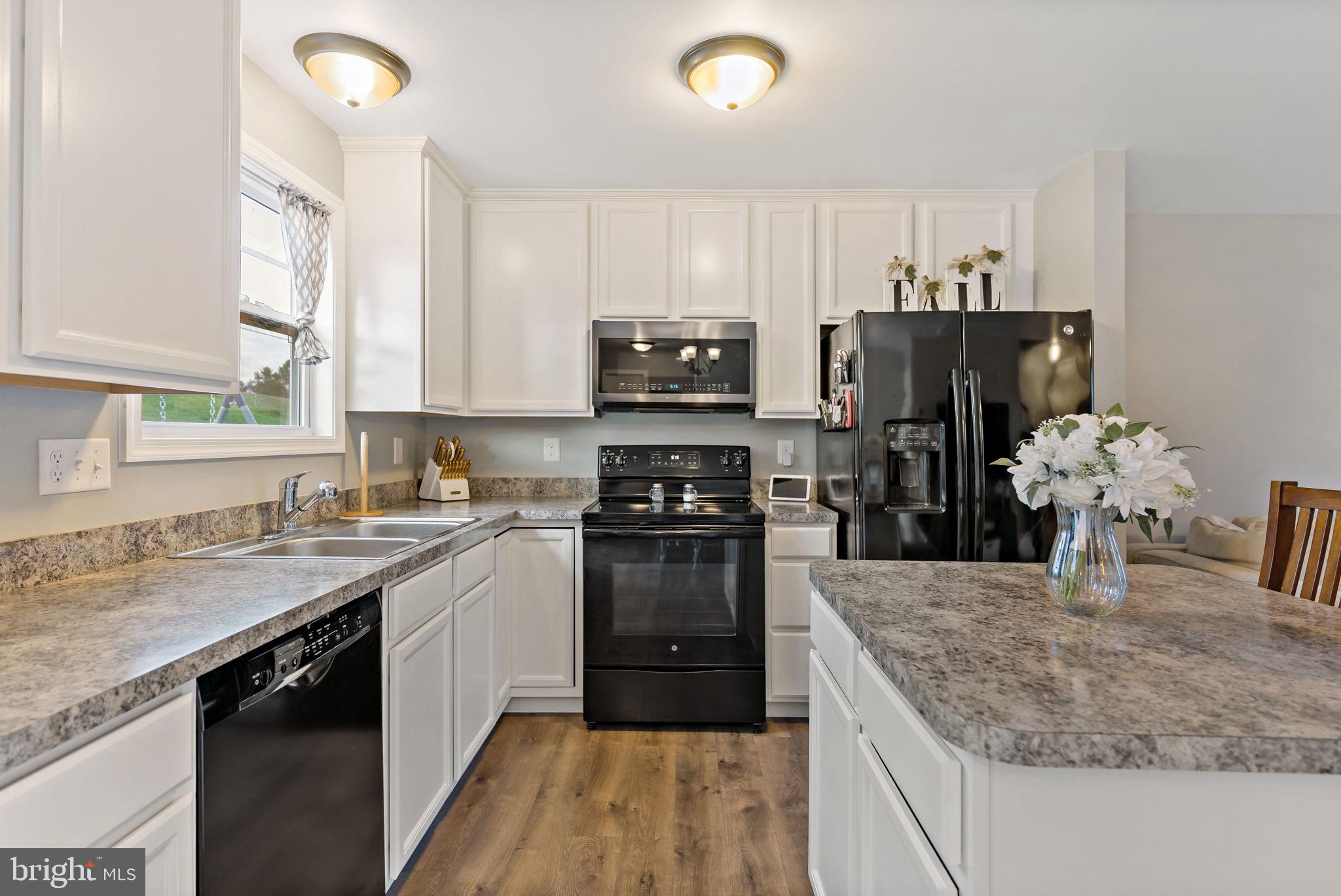 PRINCETON SHOALS - Residential