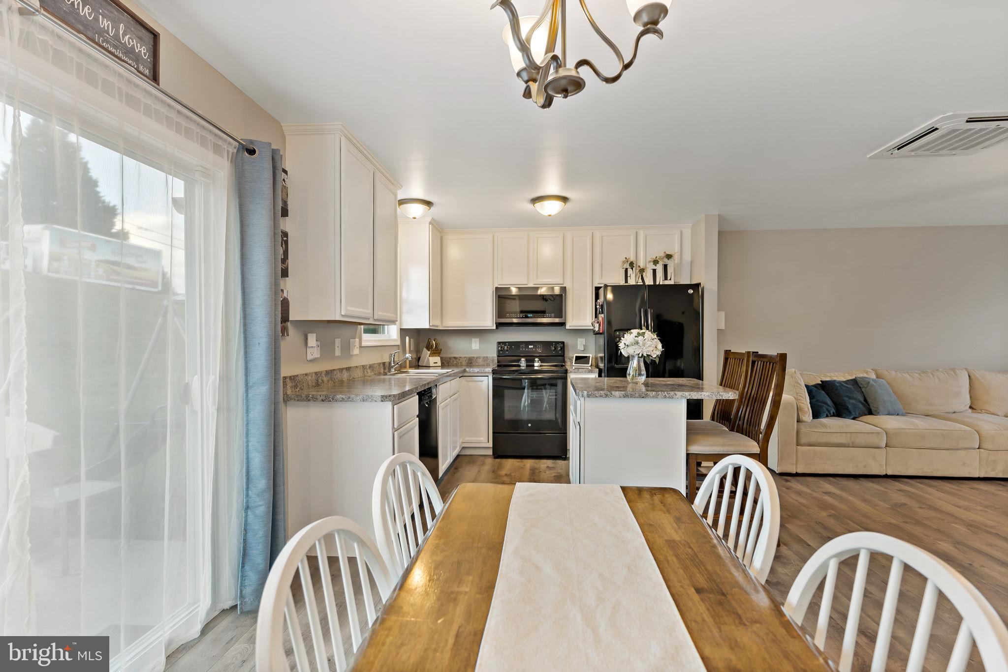 PRINCETON SHOALS - Residential