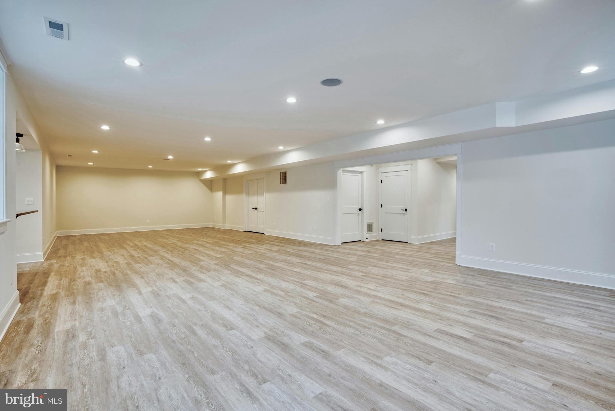 GOLF CLUB MANOR - Residential