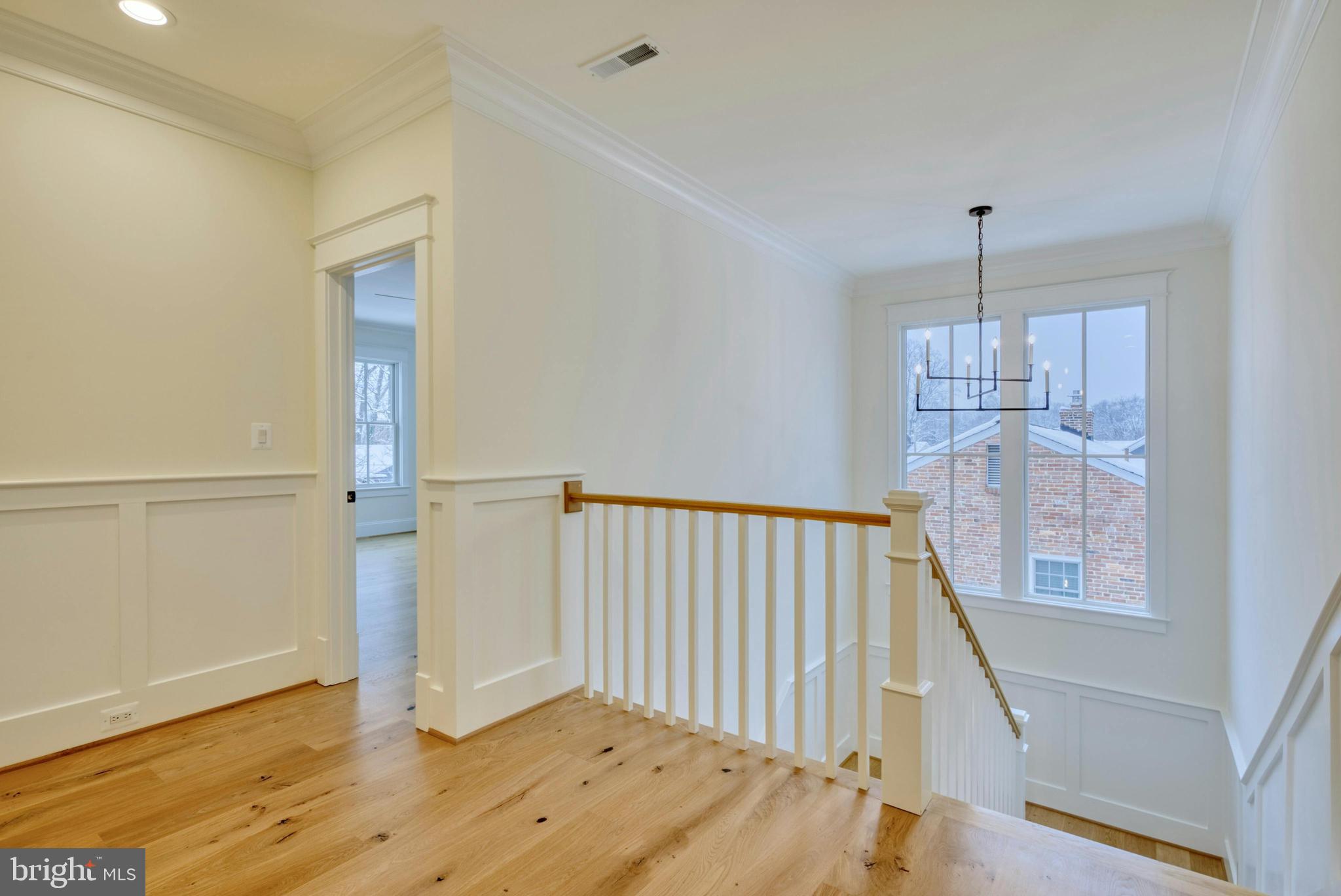 GOLF CLUB MANOR - Residential