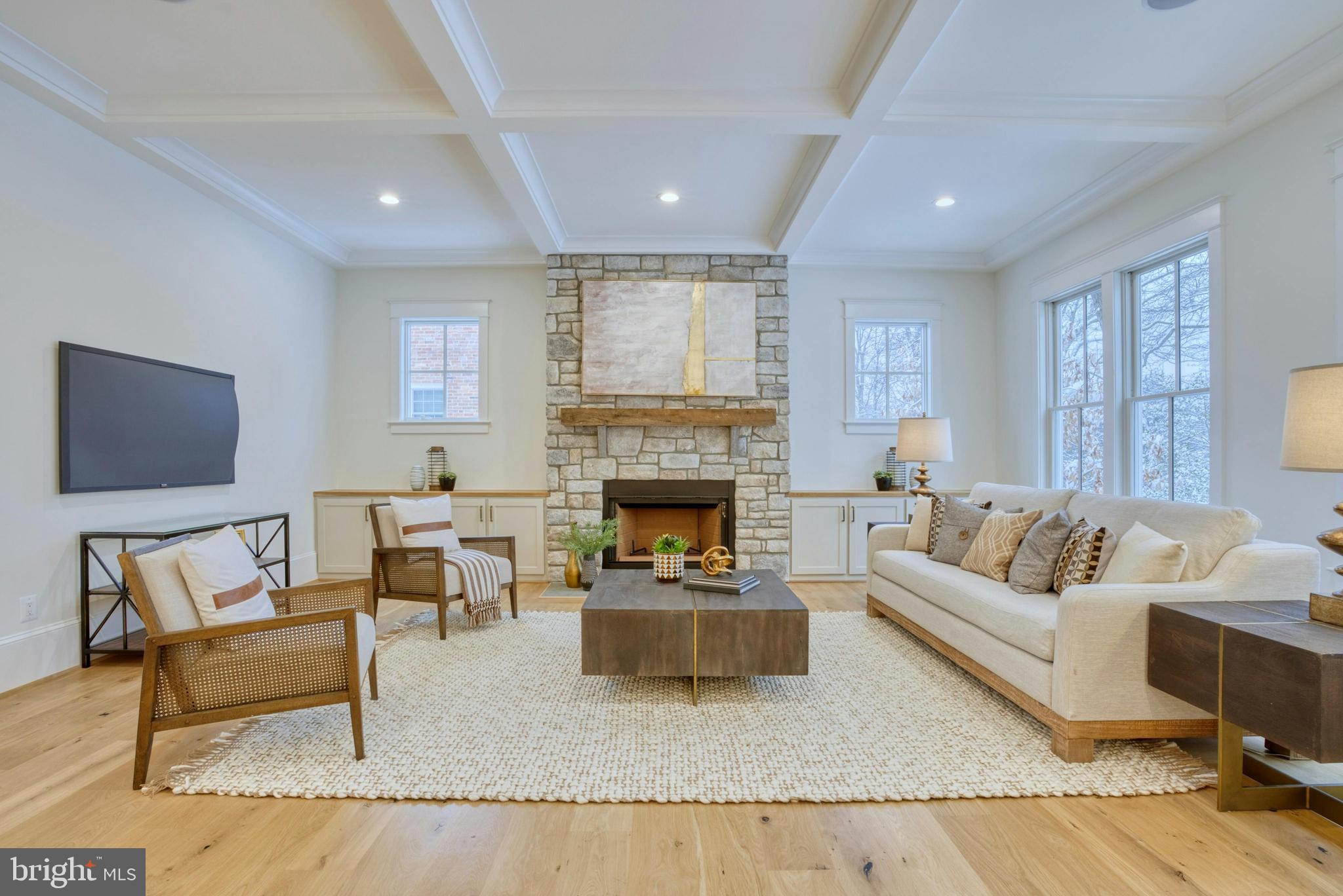 GOLF CLUB MANOR - Residential