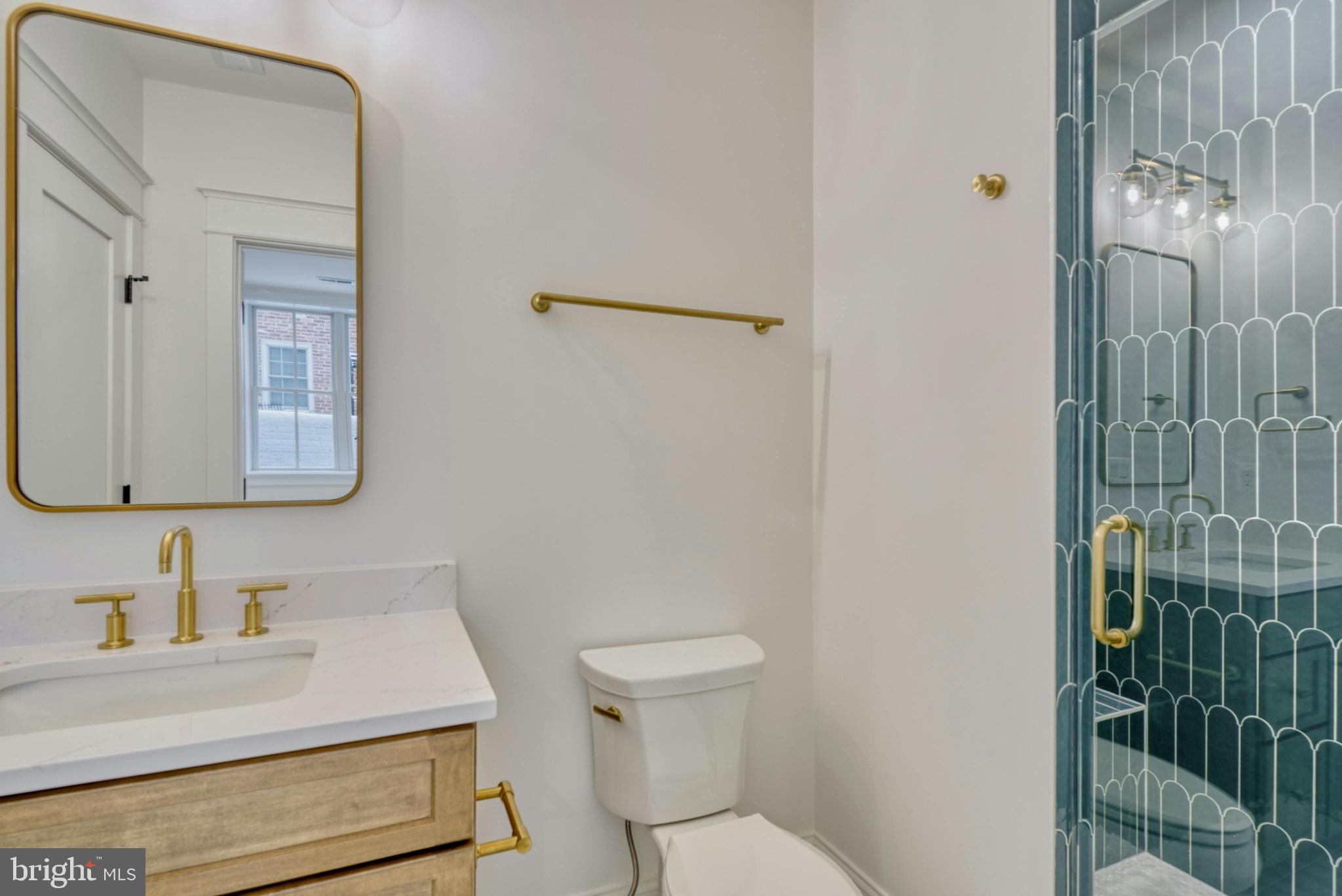 GOLF CLUB MANOR - Residential