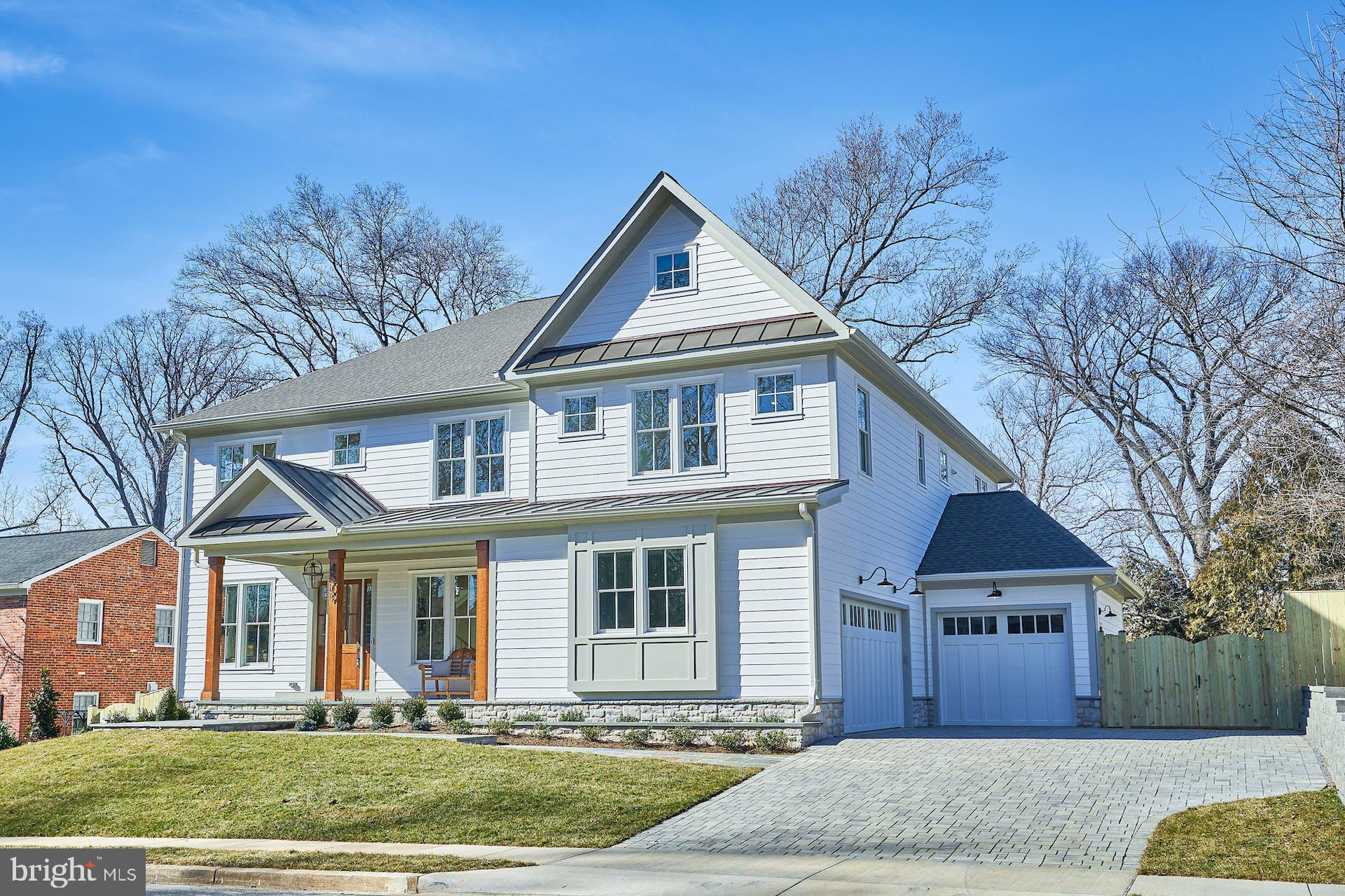 GOLF CLUB MANOR - Residential