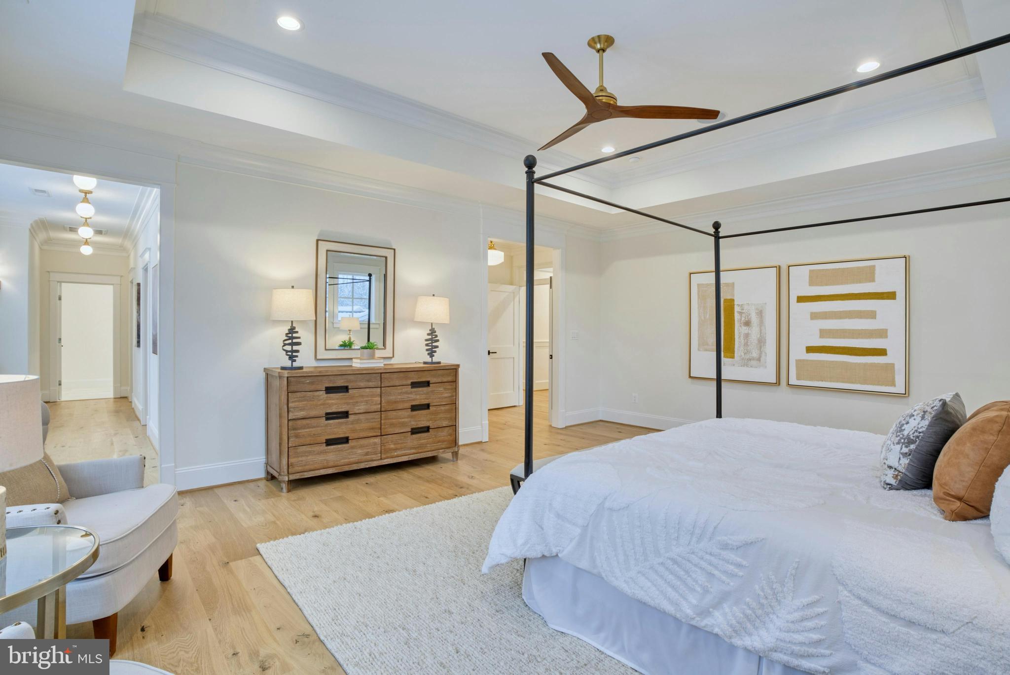 GOLF CLUB MANOR - Residential