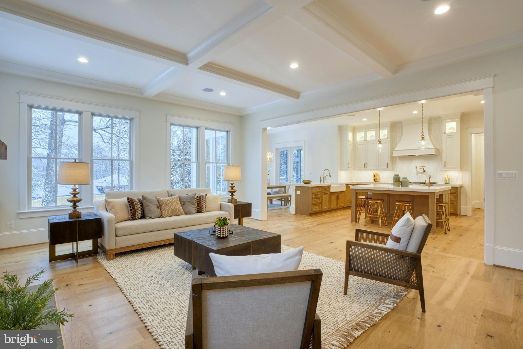 GOLF CLUB MANOR - Residential