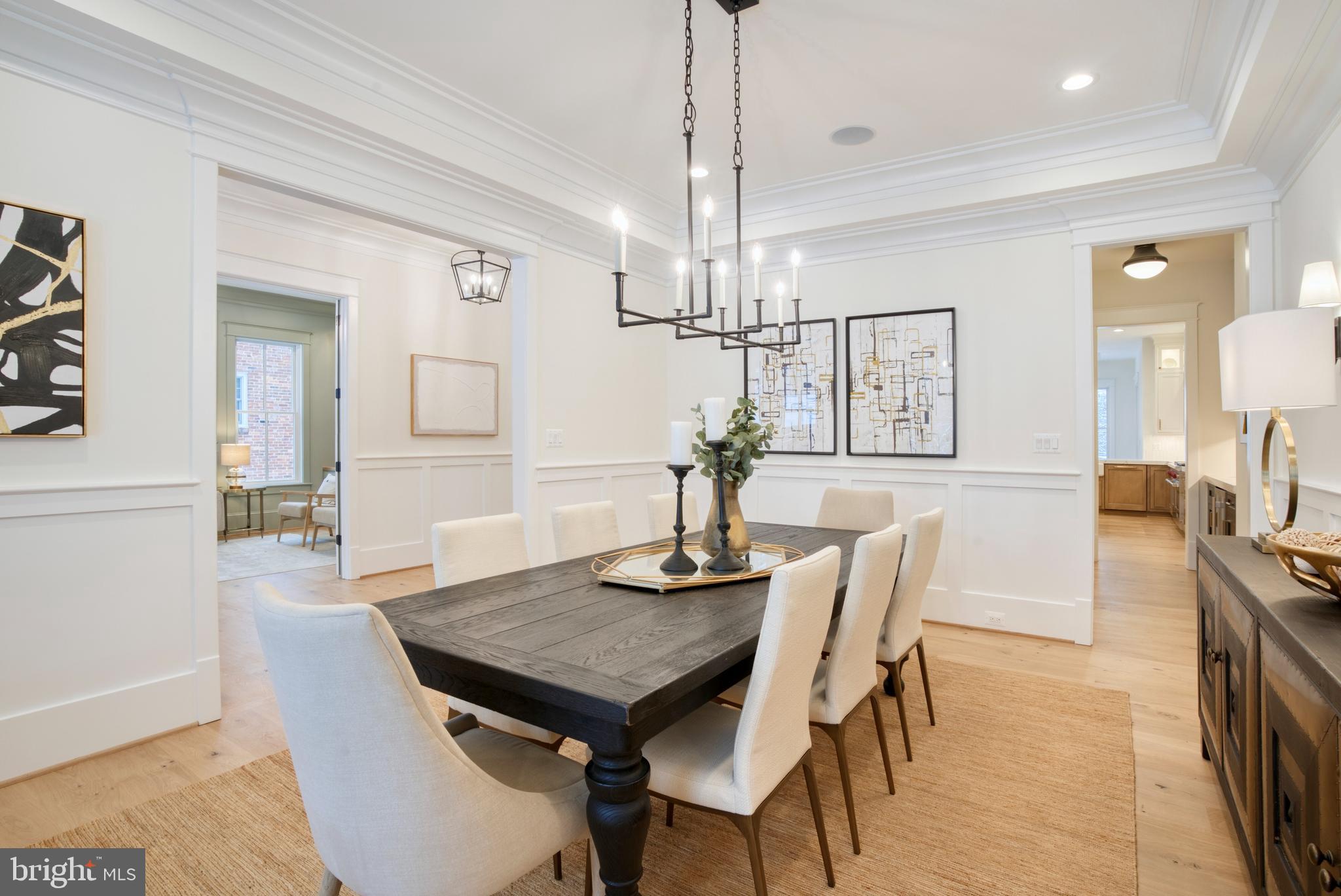 GOLF CLUB MANOR - Residential