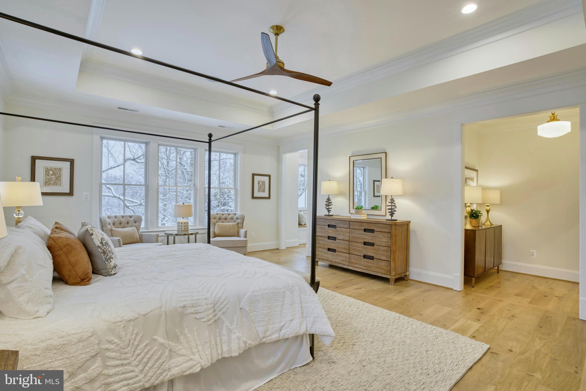 GOLF CLUB MANOR - Residential