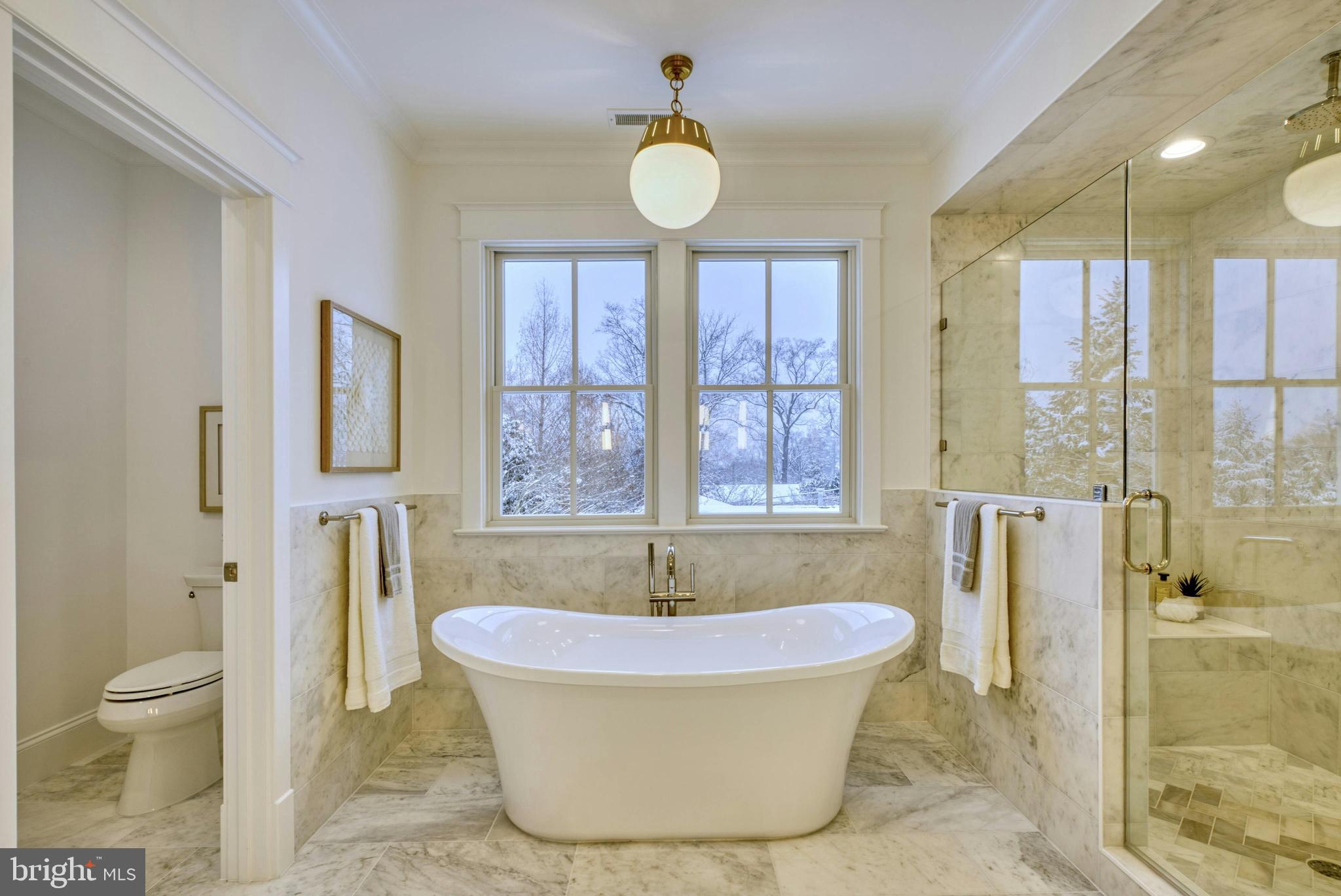 GOLF CLUB MANOR - Residential