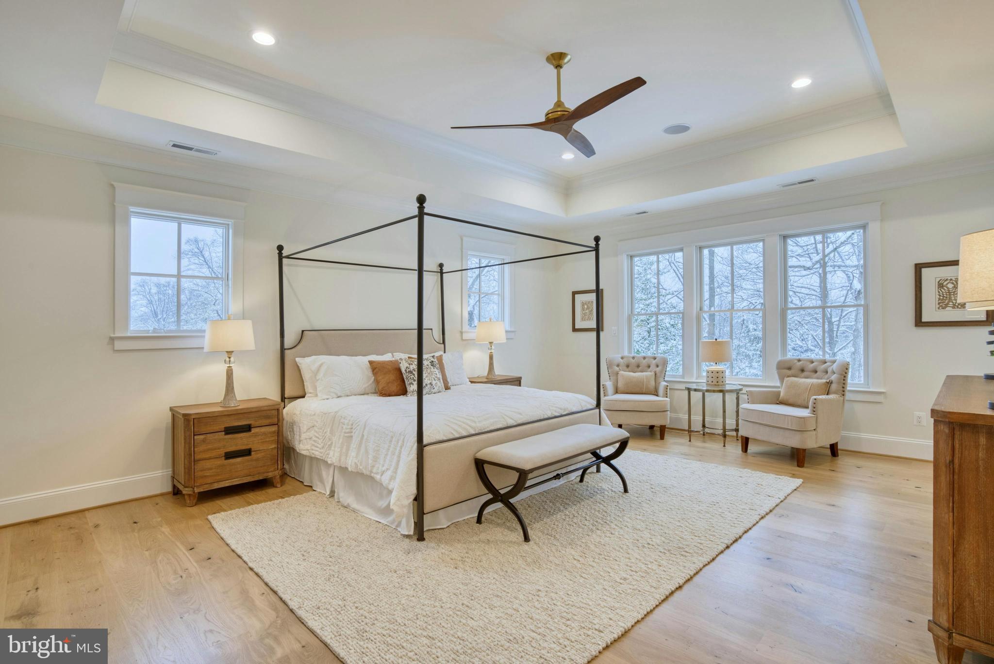 GOLF CLUB MANOR - Residential