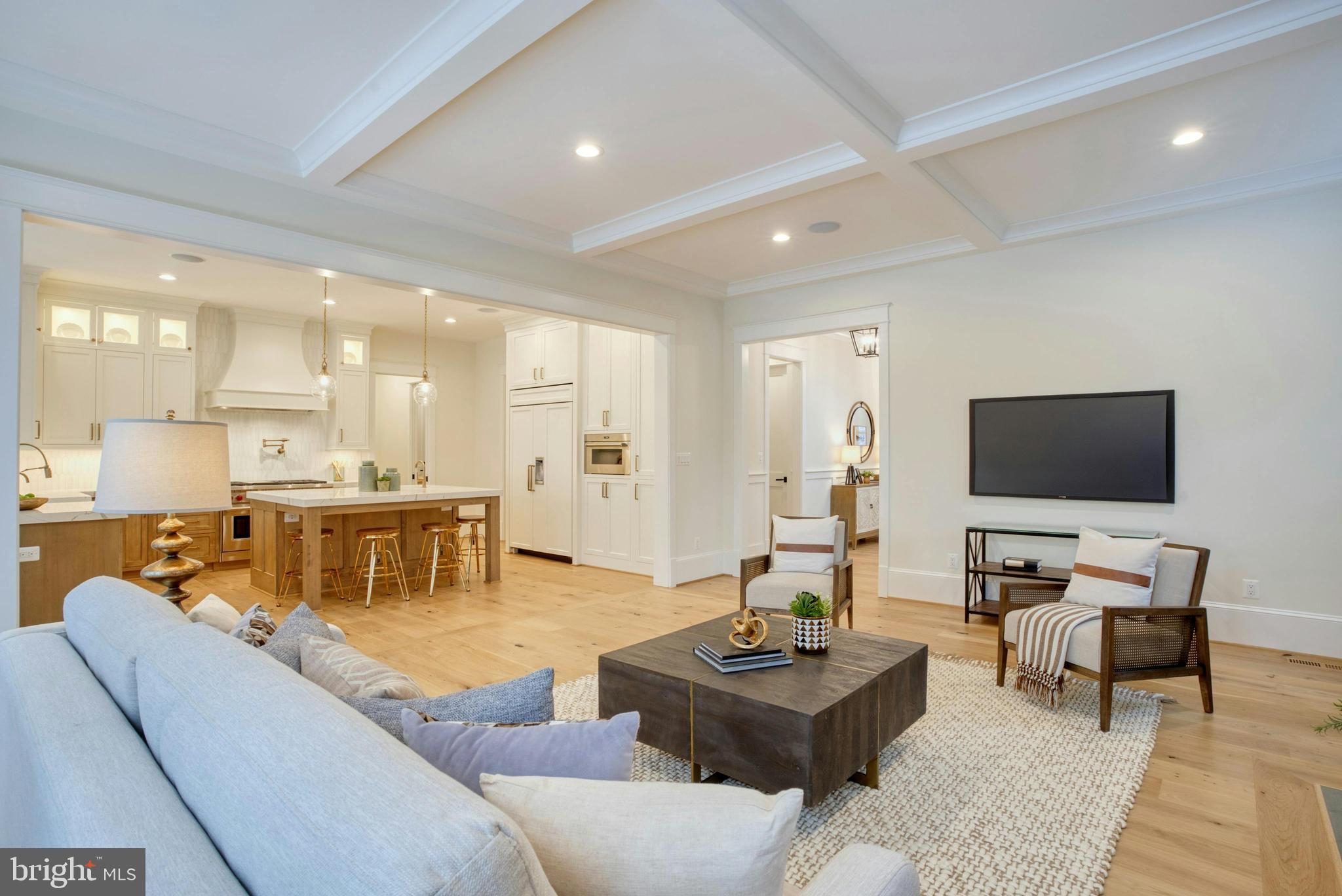 GOLF CLUB MANOR - Residential