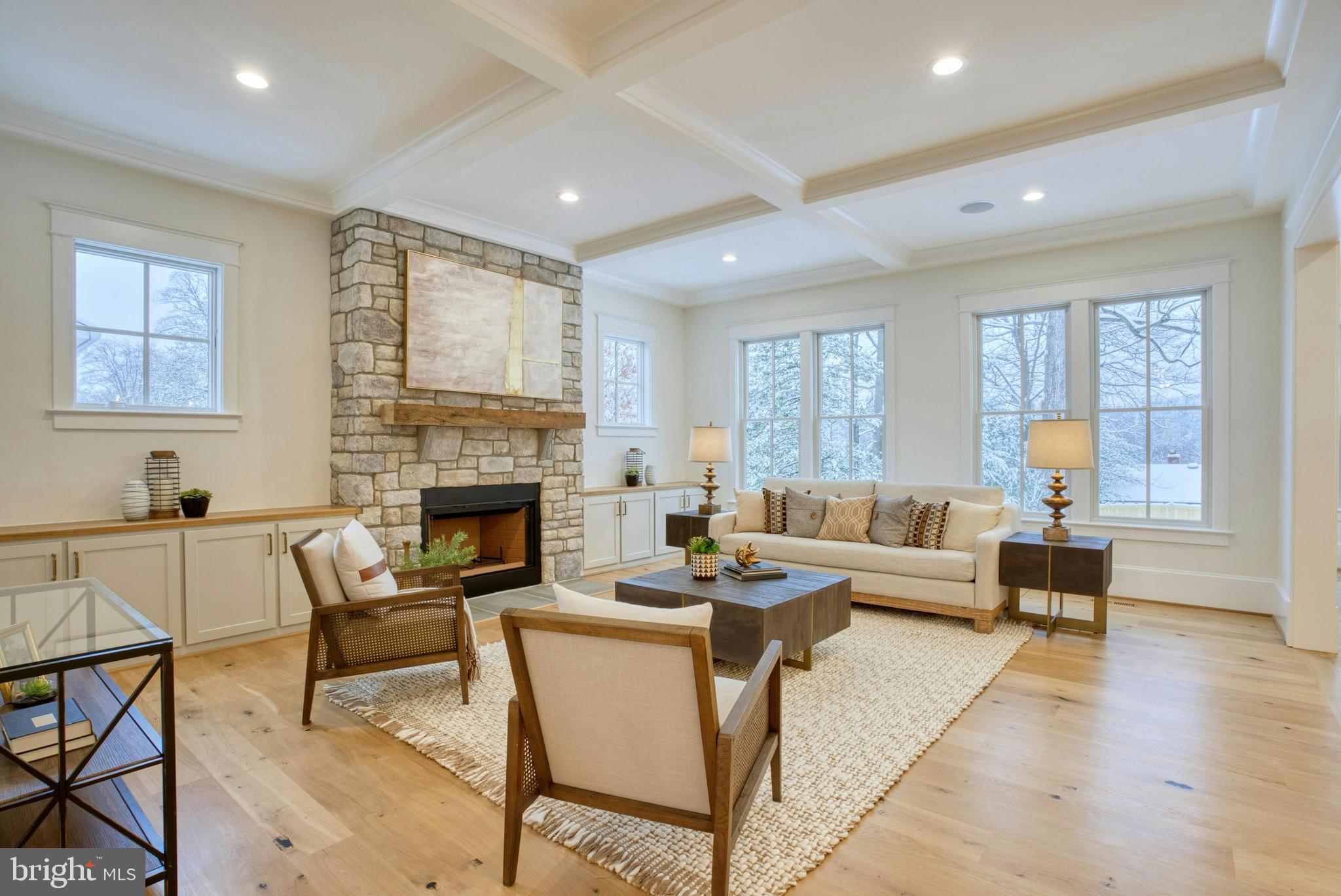 GOLF CLUB MANOR - Residential