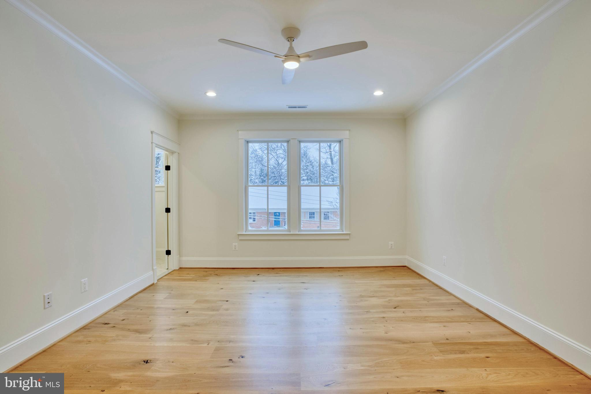 GOLF CLUB MANOR - Residential