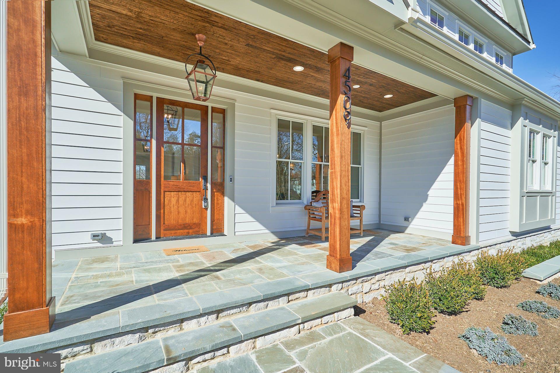 GOLF CLUB MANOR - Residential