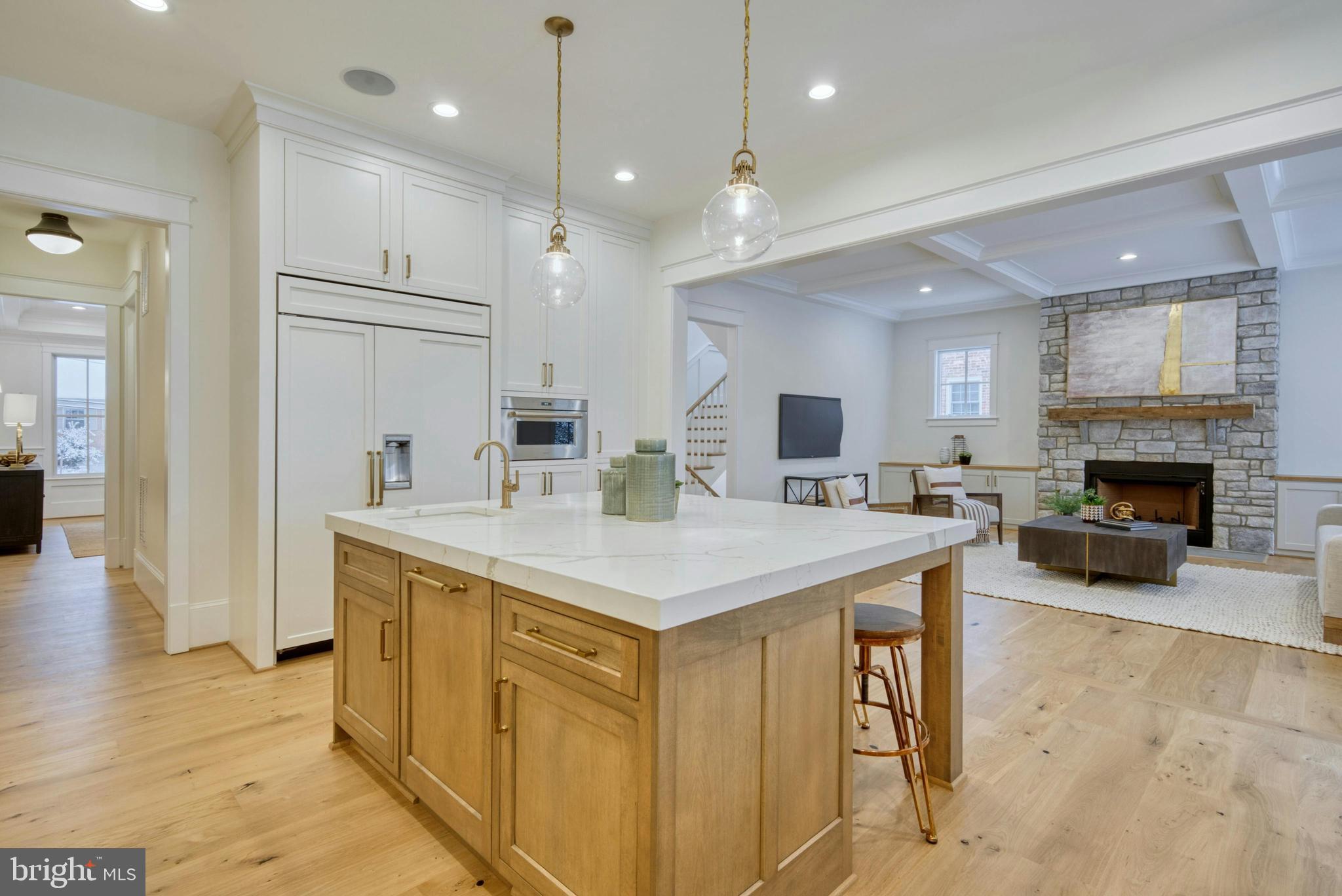 GOLF CLUB MANOR - Residential