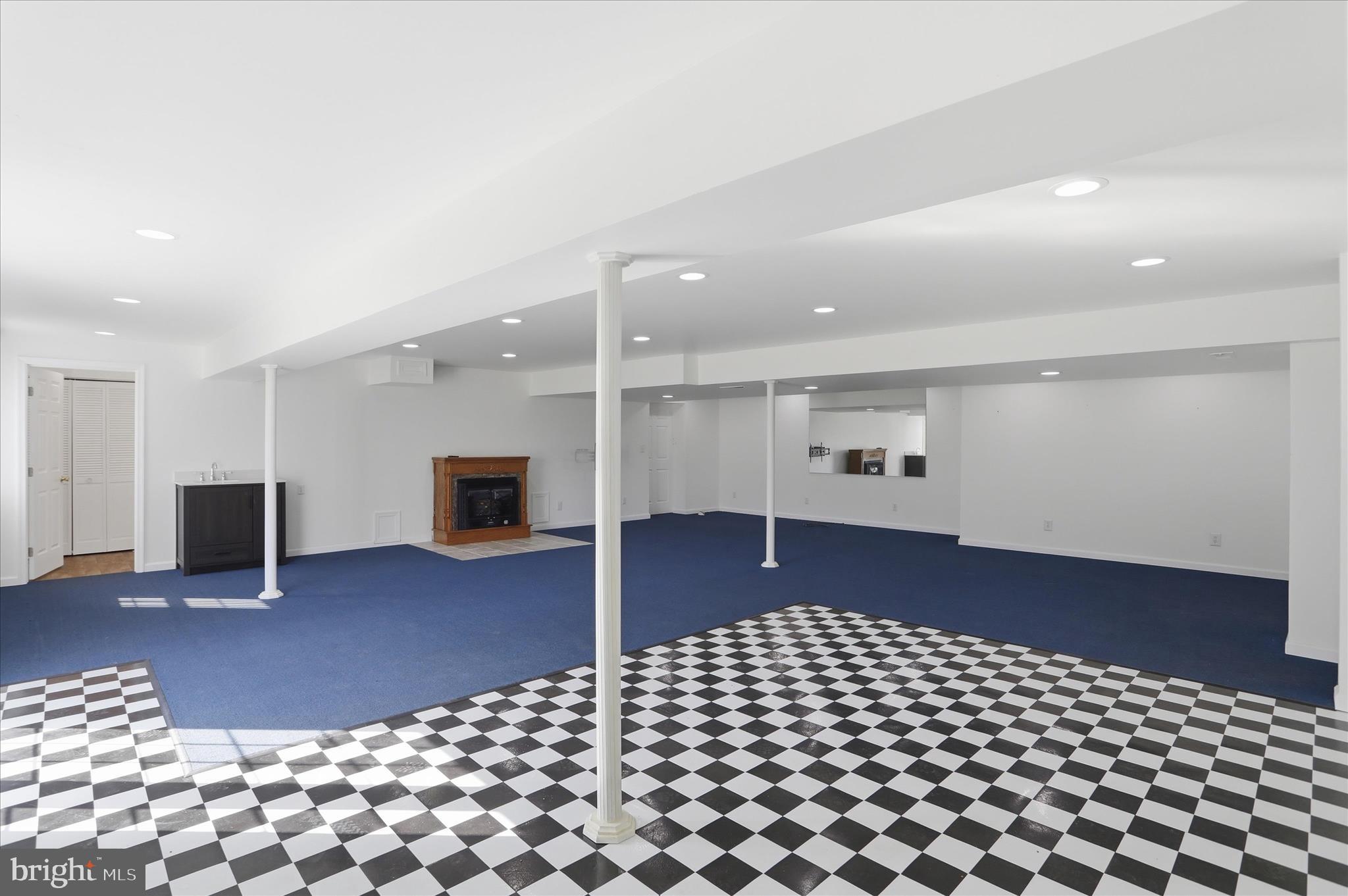 MASON FARM - Residential