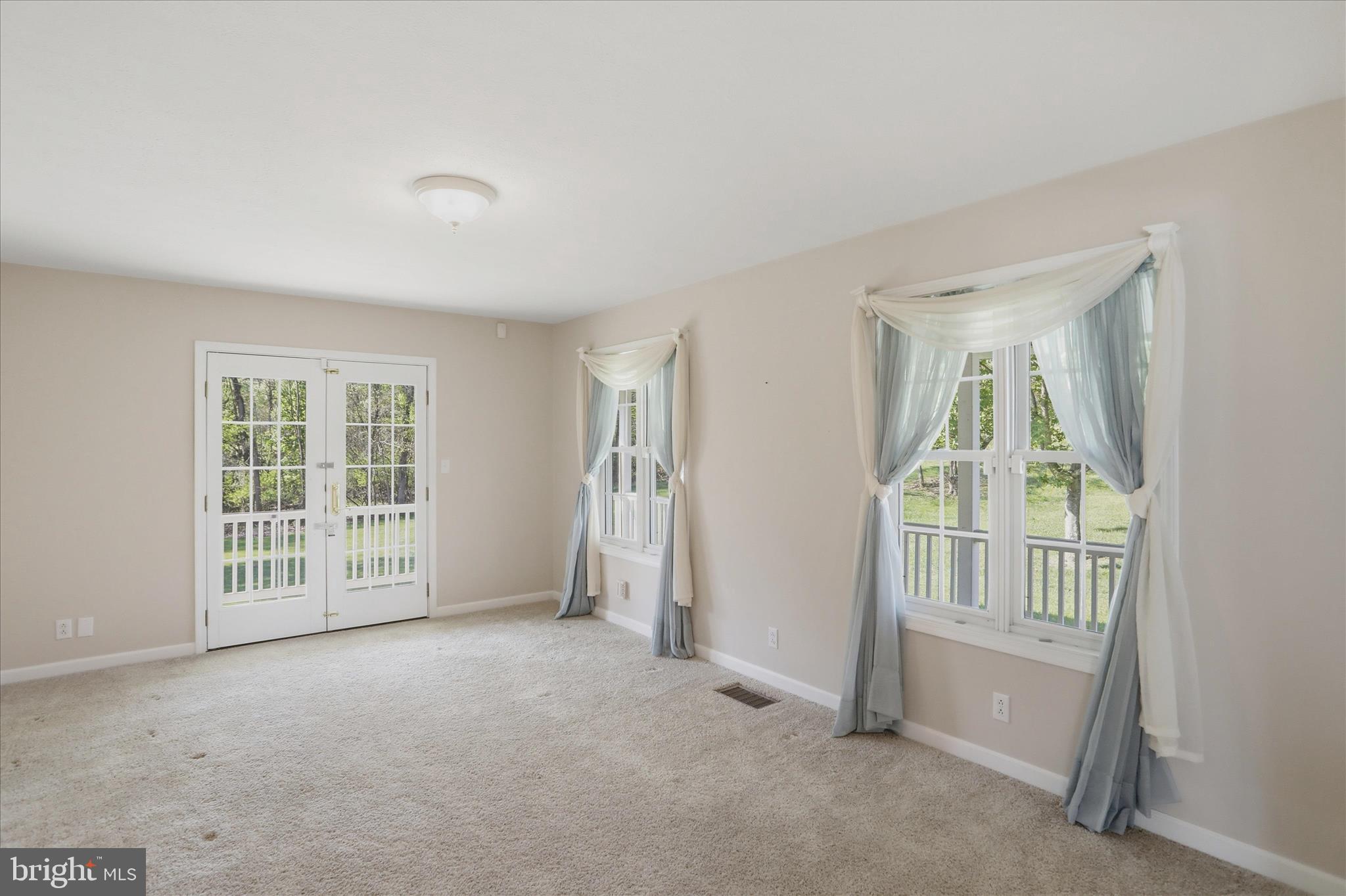 MASON FARM - Residential