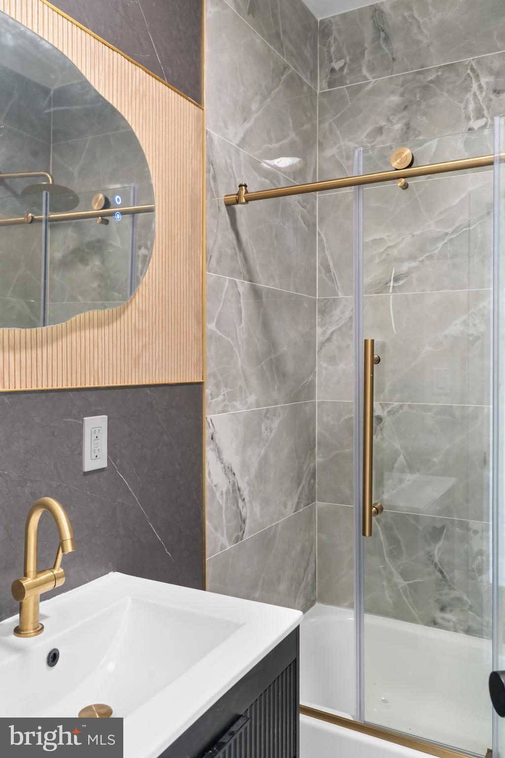 PHILADELPHIA - Residential