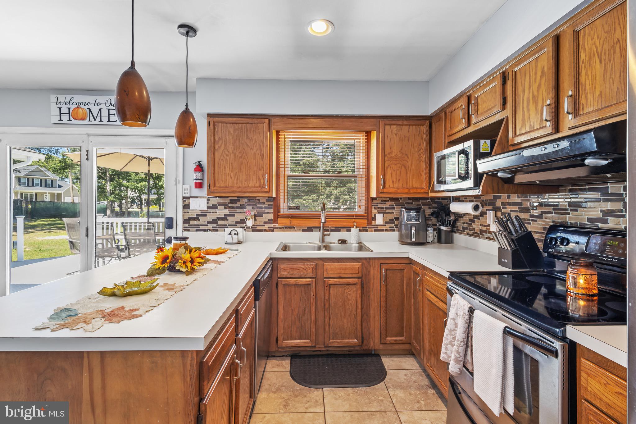 1378 VENUS DRIVE