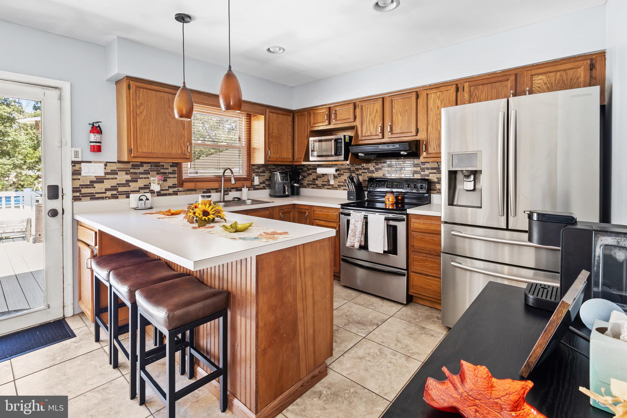 1378 VENUS DRIVE