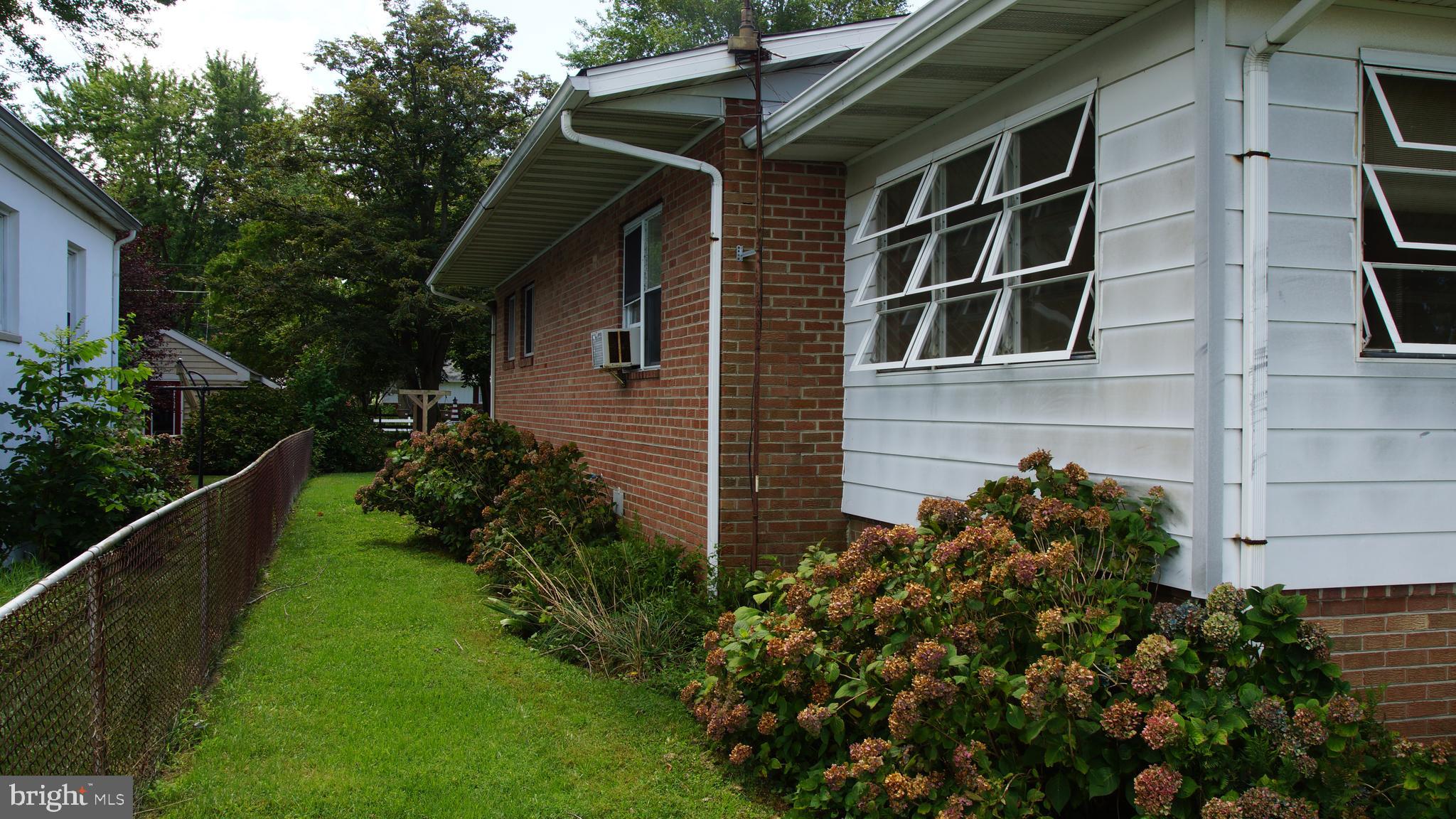 CHESTER RIVER BEACH - Residential